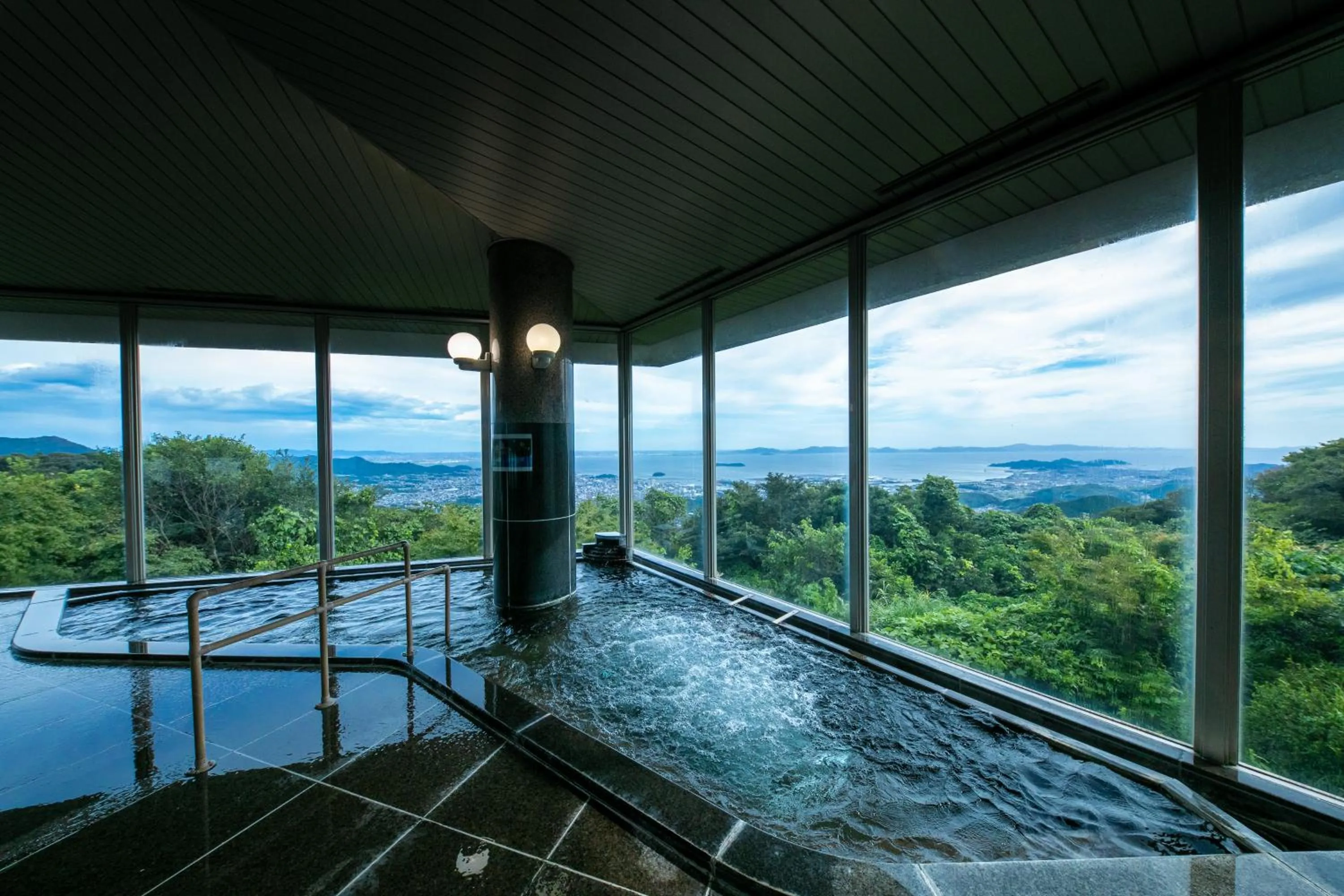 Public Bath in Tennomaru