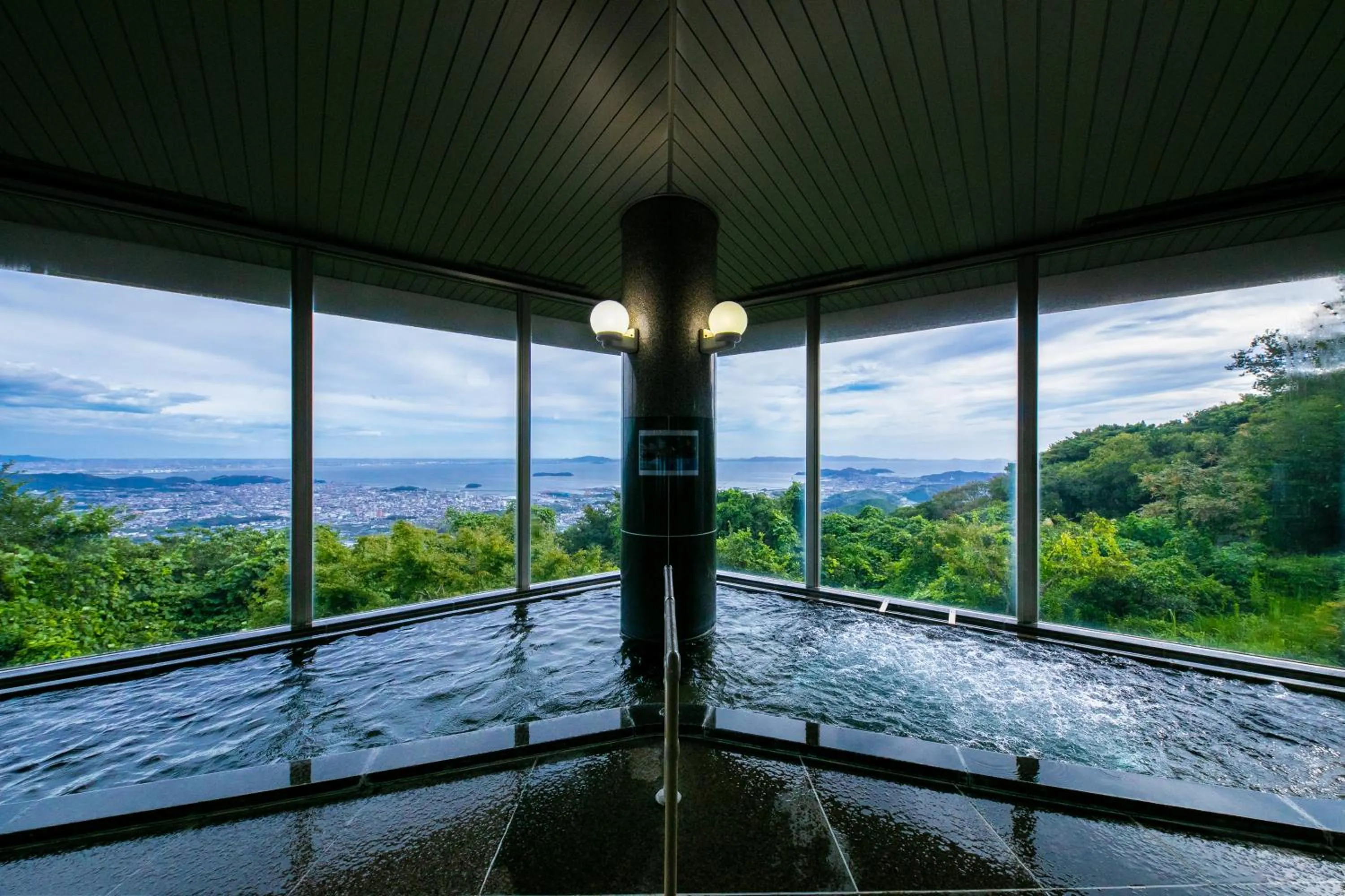Public Bath in Tennomaru