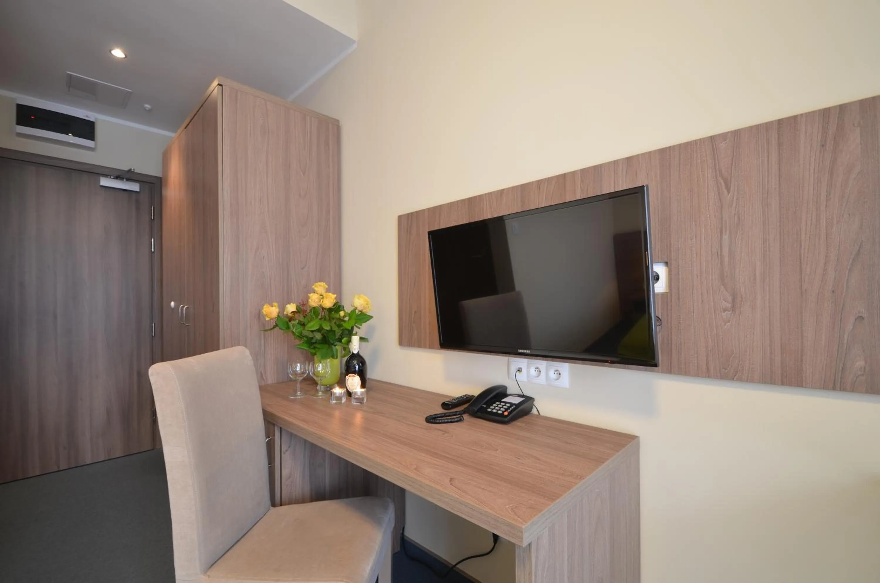 TV and multimedia in Hotel Zorza