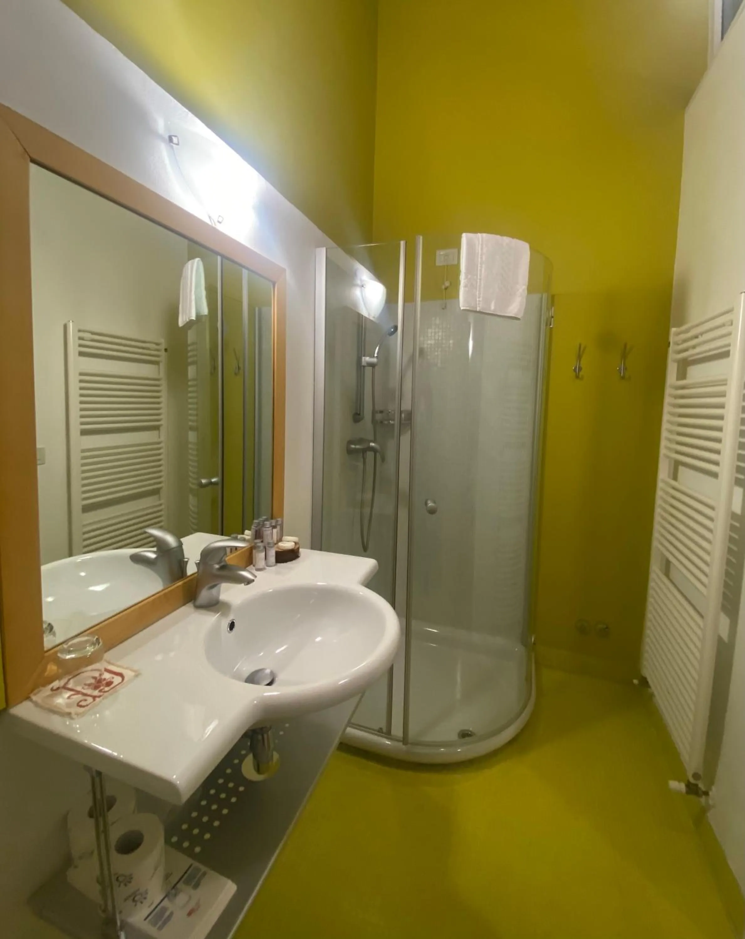 Shower in Villa Dragoni