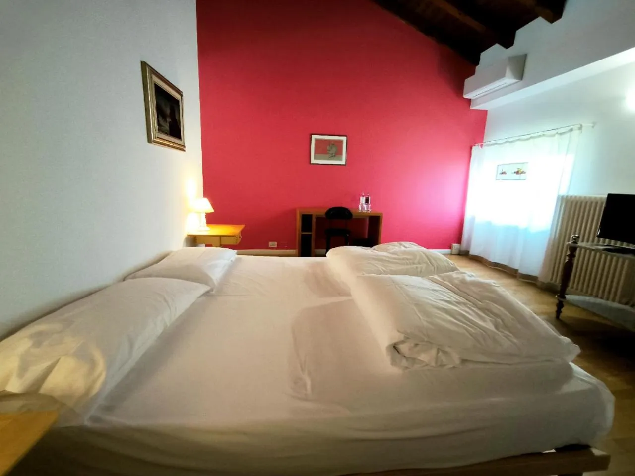 Bedroom, Bed in Villa Dragoni