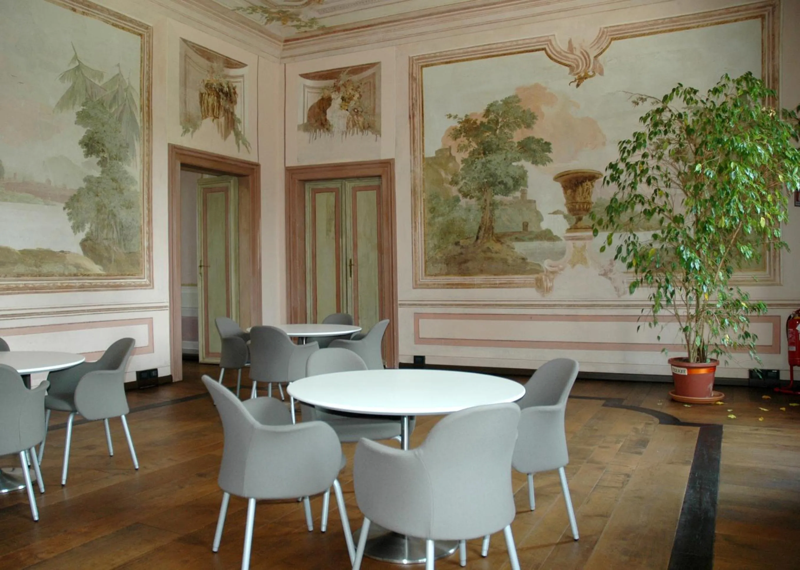 Seating area in Villa Dragoni