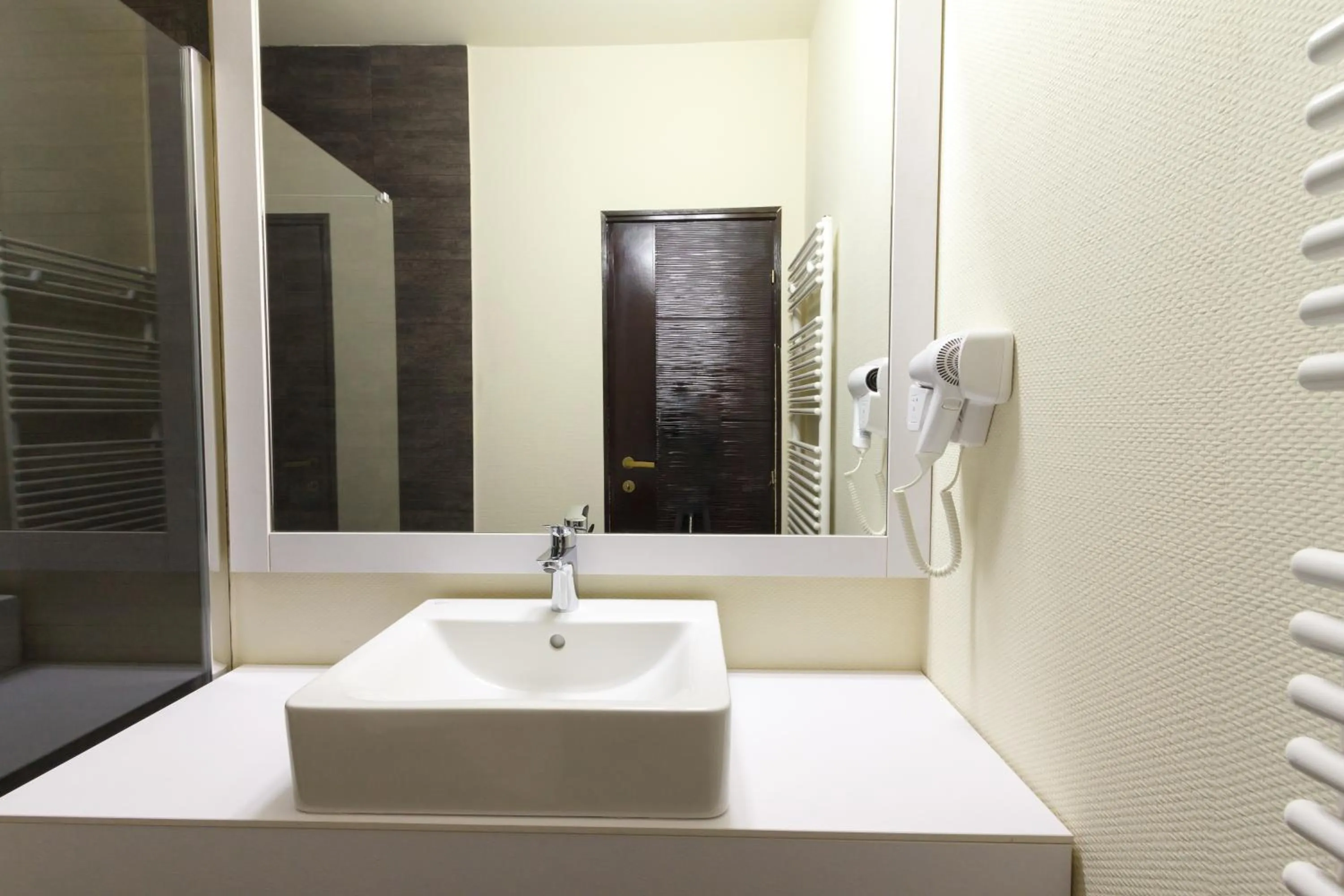 Bathroom in YMY HOTELS Târgu Jiu