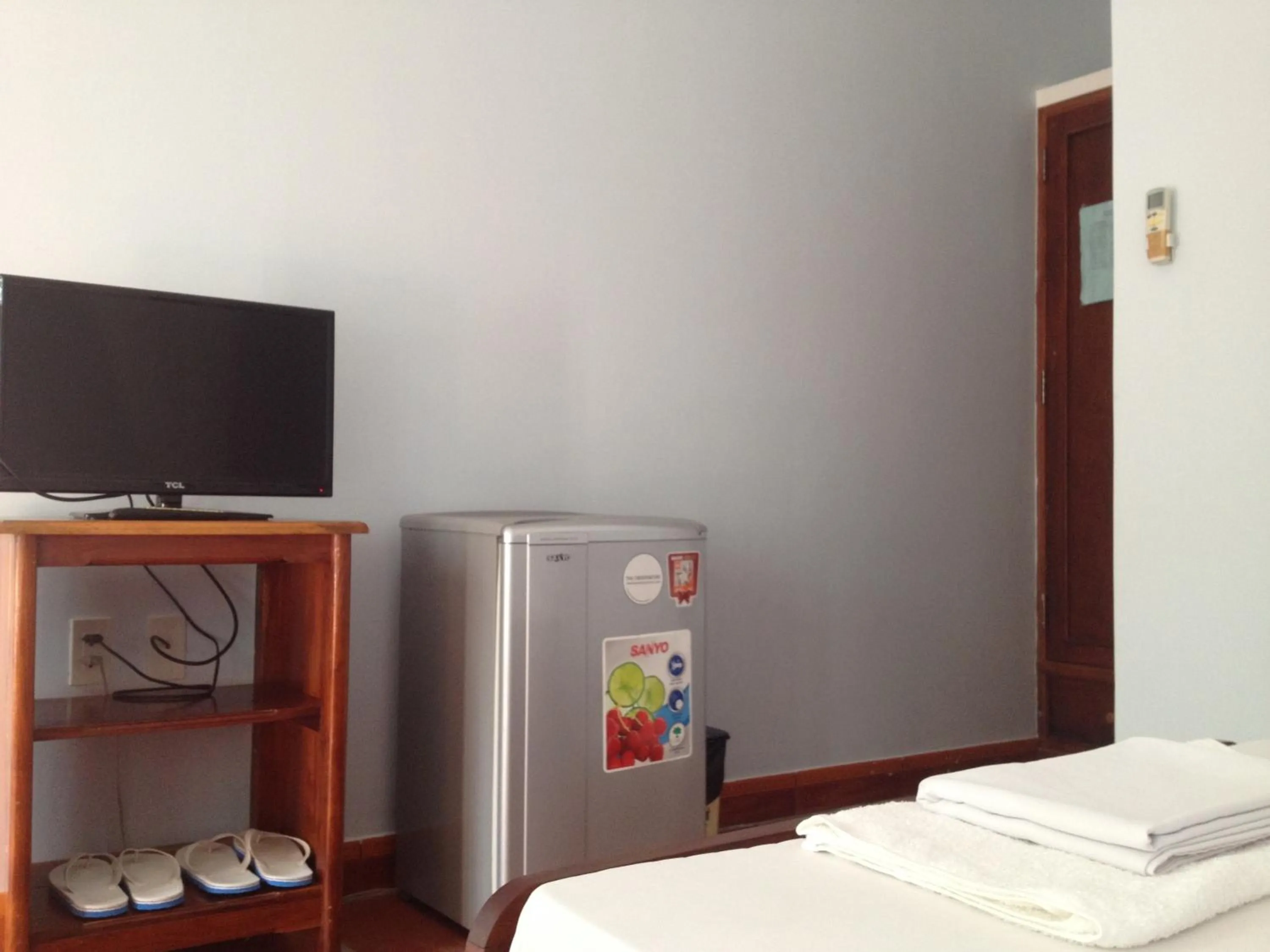 Photo of the whole room, Bed in Hiep Hoa Resort