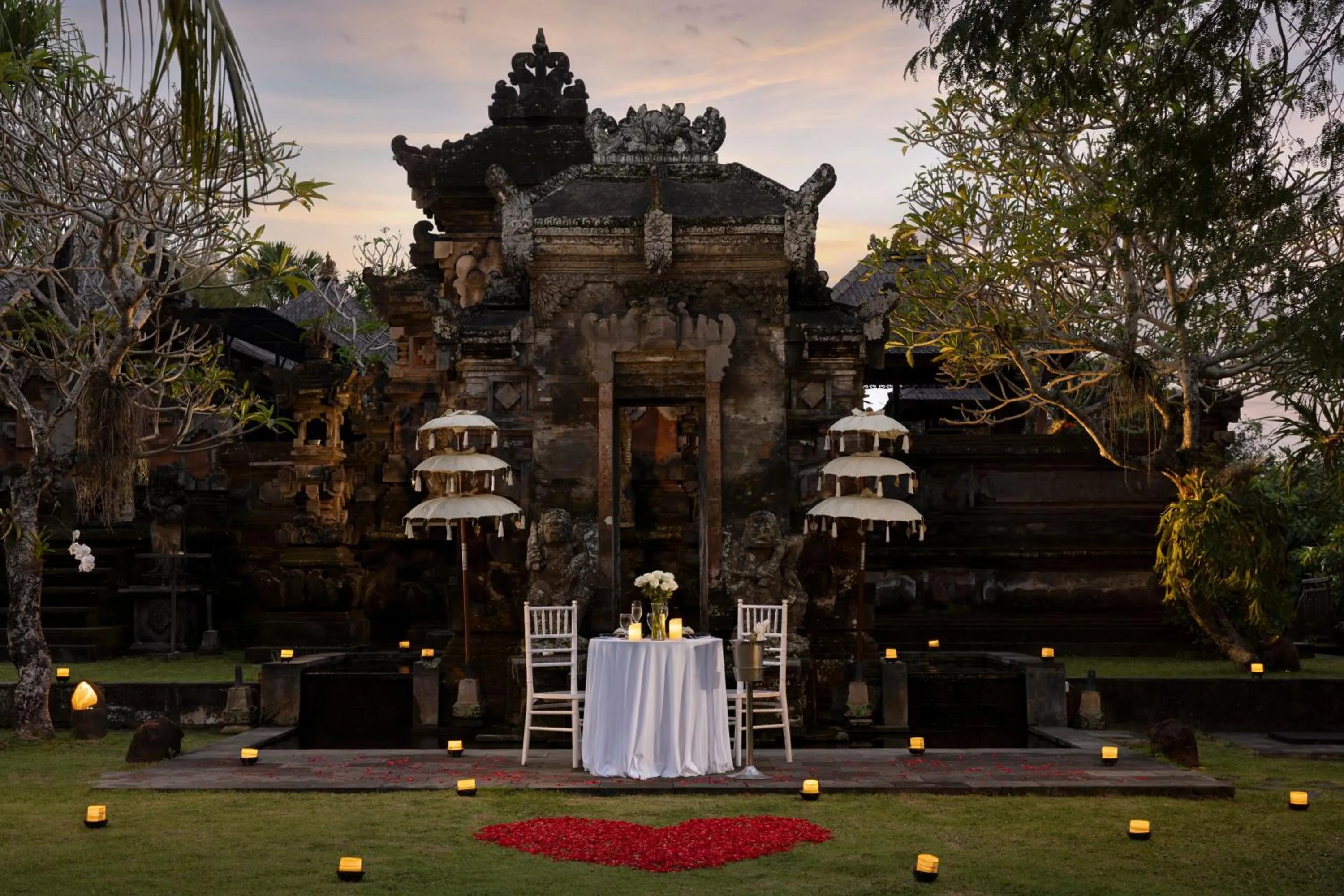 Dinner in Sanctoo Suites & Villas