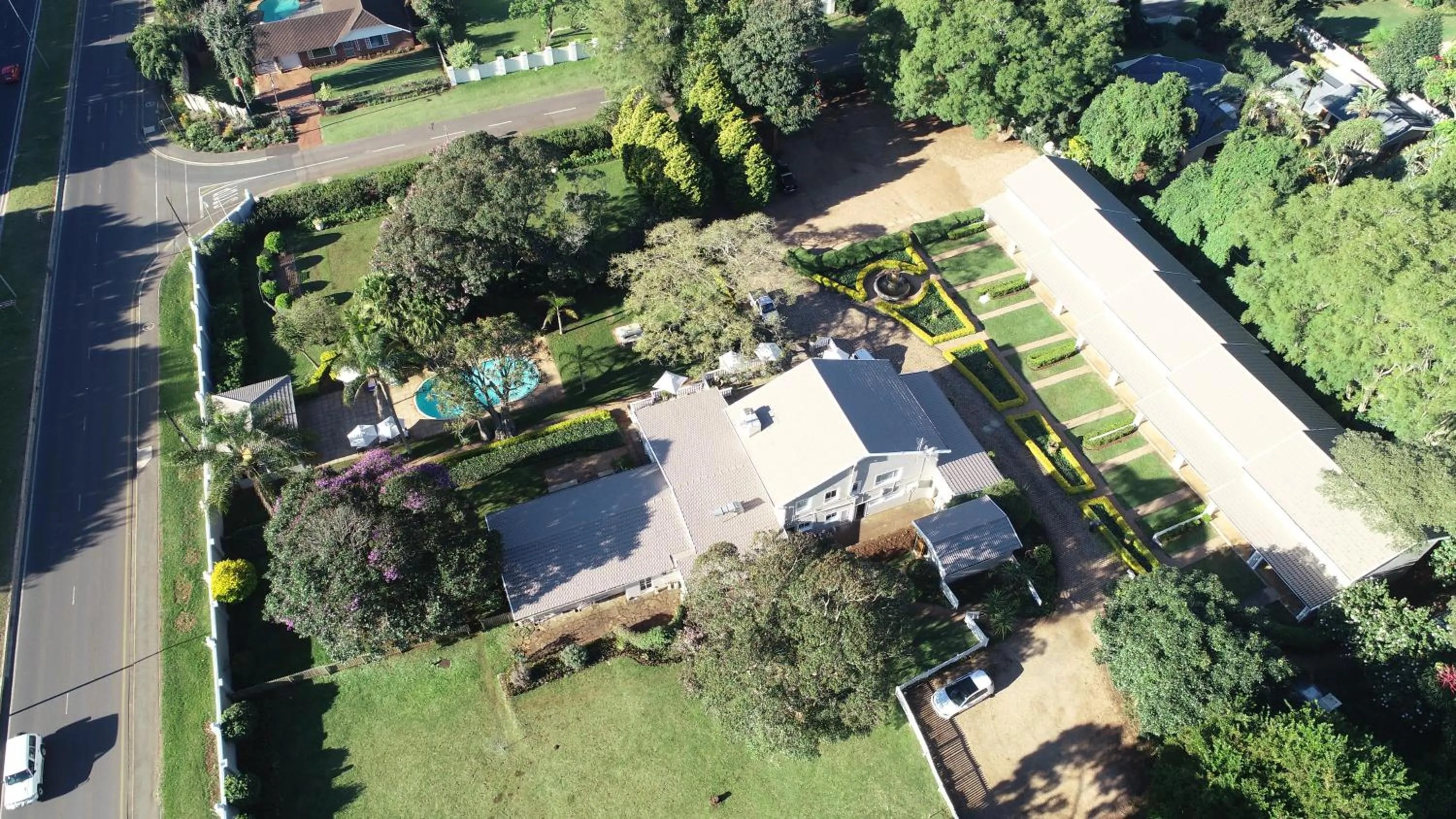 Property building in Valley Lodge