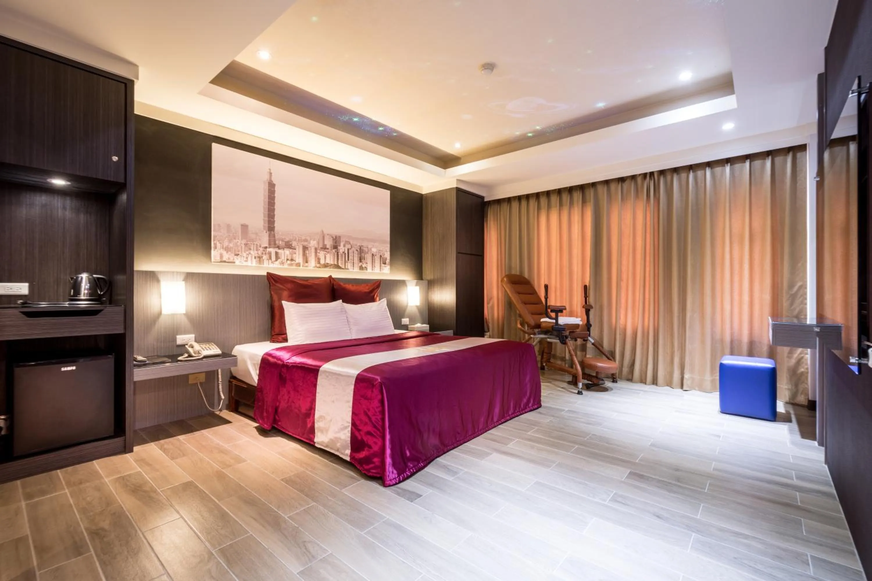 Bedroom, Bed in Ching Ching Motel