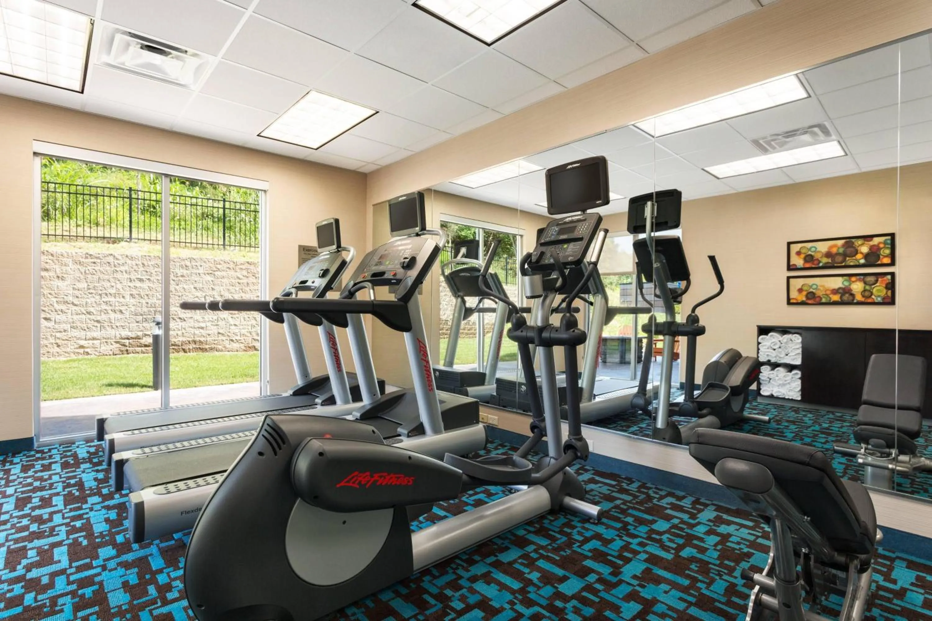 Fitness centre/facilities in Fairfield Inn & Suites by Marriott Athens