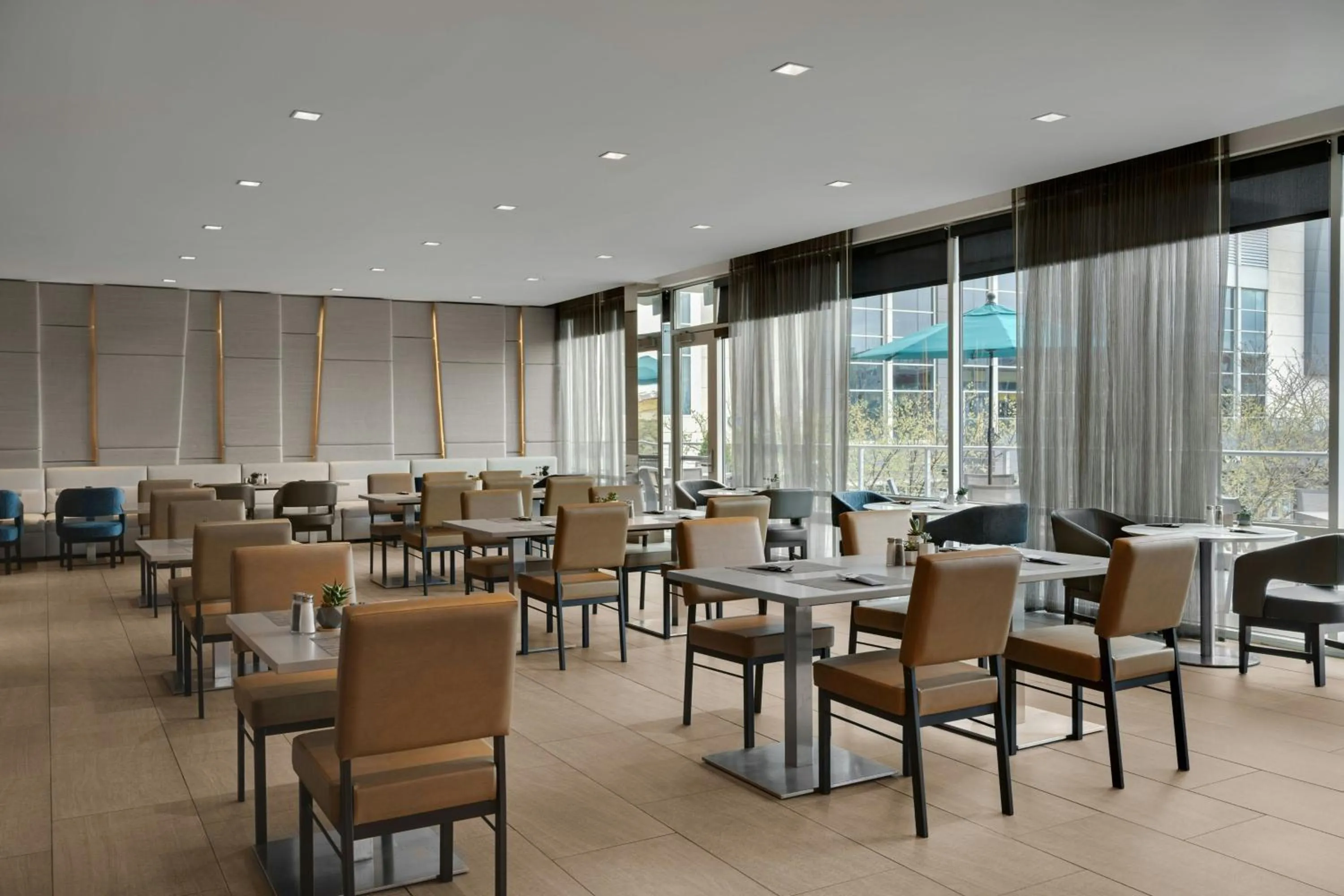 Kitchen or kitchenette in AC Hotel Cincinnati at Liberty Center