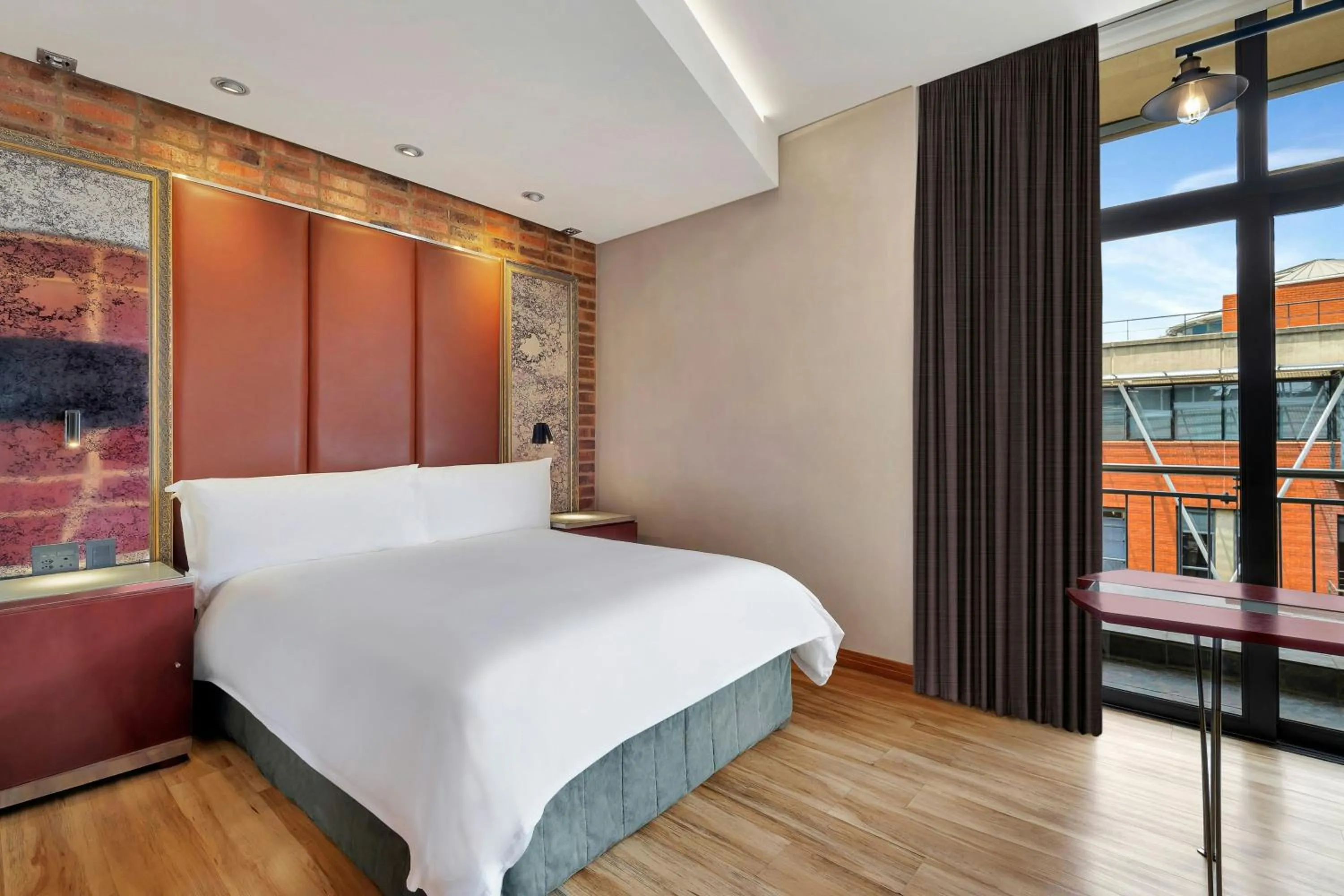 Photo of the whole room, Bed in African Pride Melrose Arch, Autograph Collection