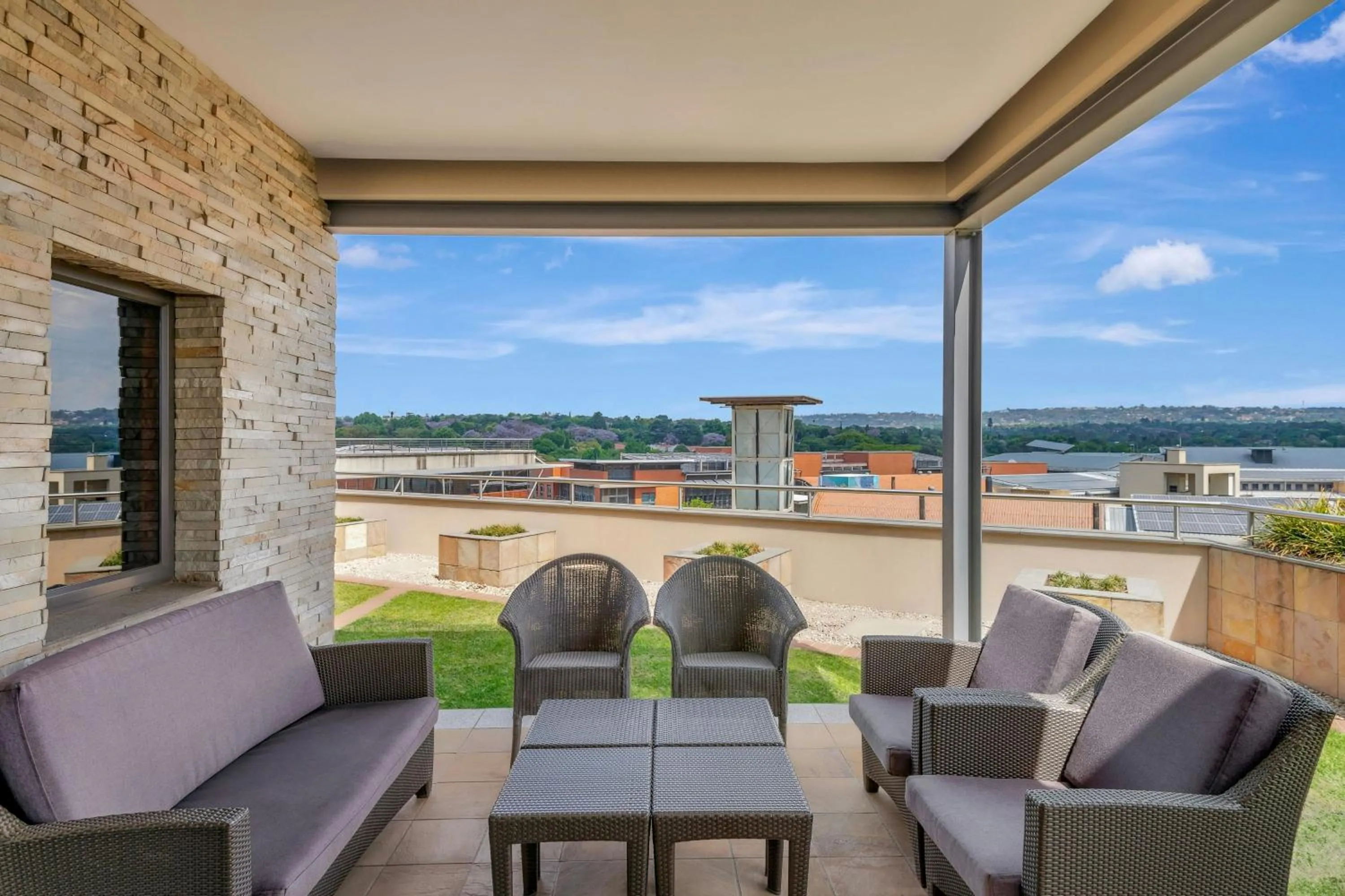 Photo of the whole room in African Pride Melrose Arch, Autograph Collection