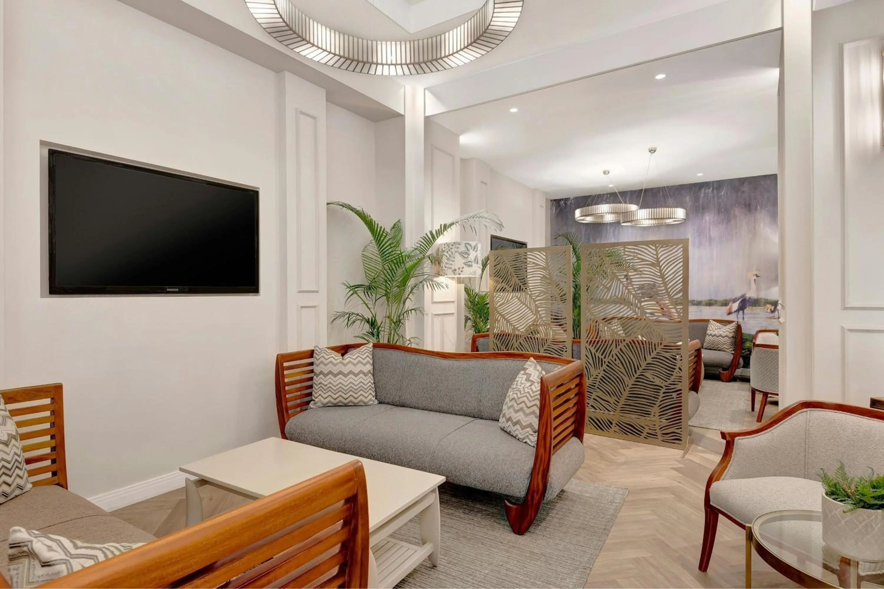 Lounge or bar in African Pride Melrose Arch, Autograph Collection