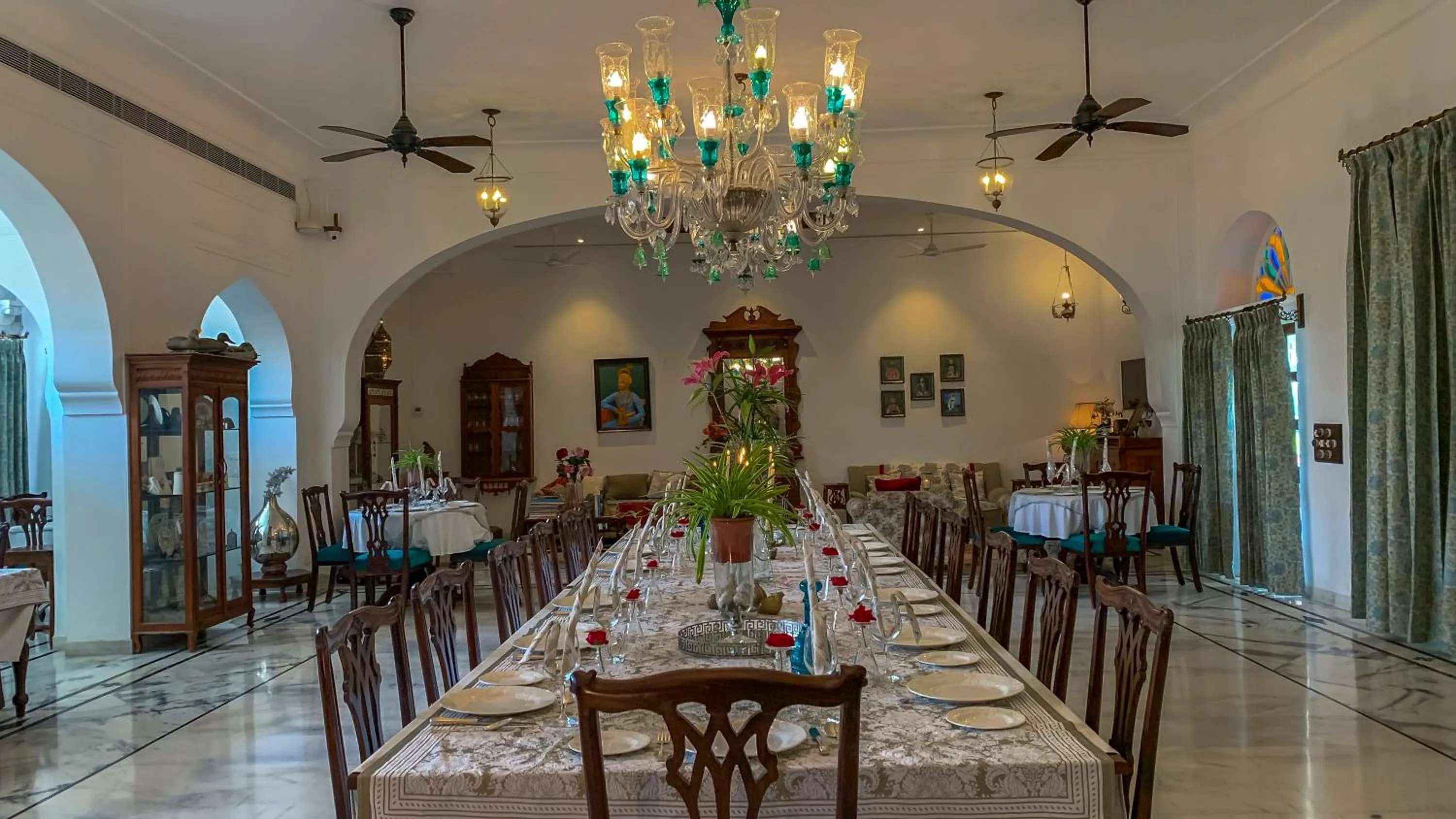 Restaurant/places to eat in Dev Shree Deogarh