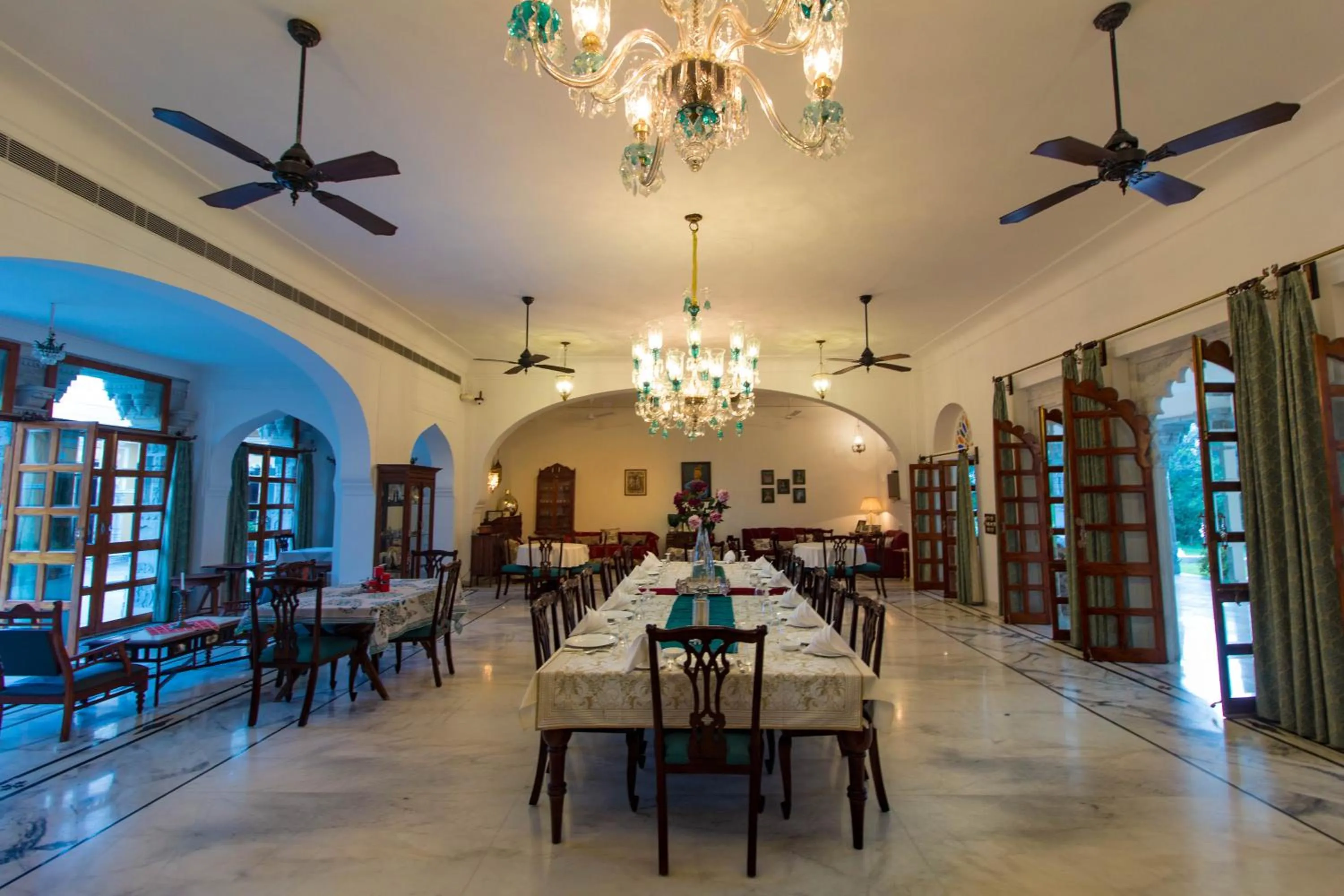 Restaurant/places to eat in Dev Shree Deogarh