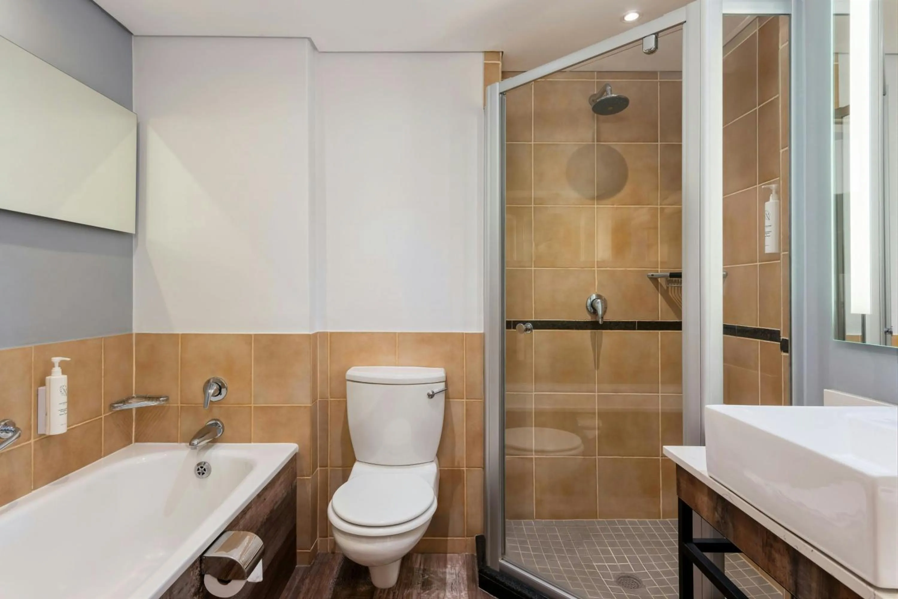 Bathroom in Protea Hotel by Marriott Johannesburg Wanderers