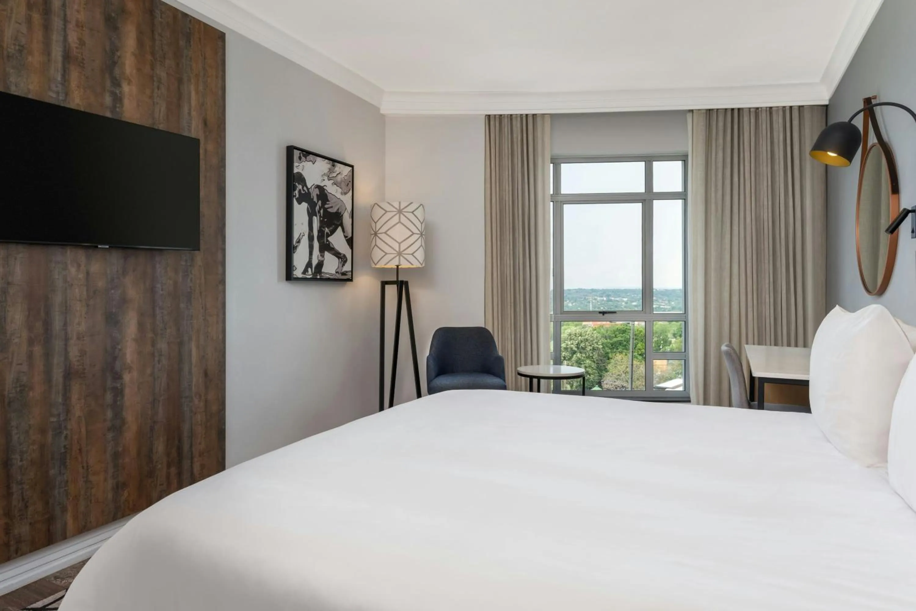 Photo of the whole room, Bed in Protea Hotel by Marriott Johannesburg Wanderers