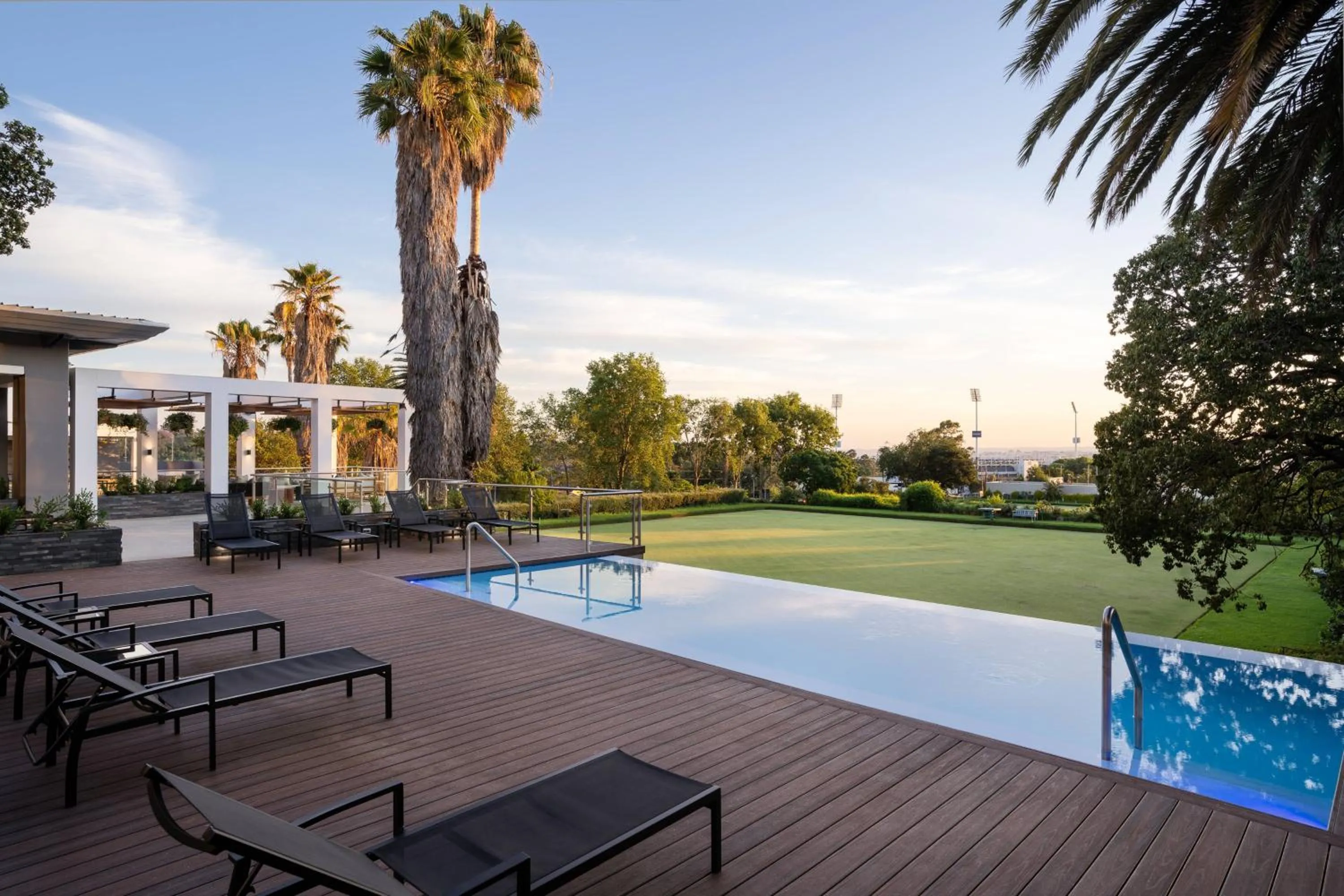 Swimming pool in Protea Hotel by Marriott Johannesburg Wanderers