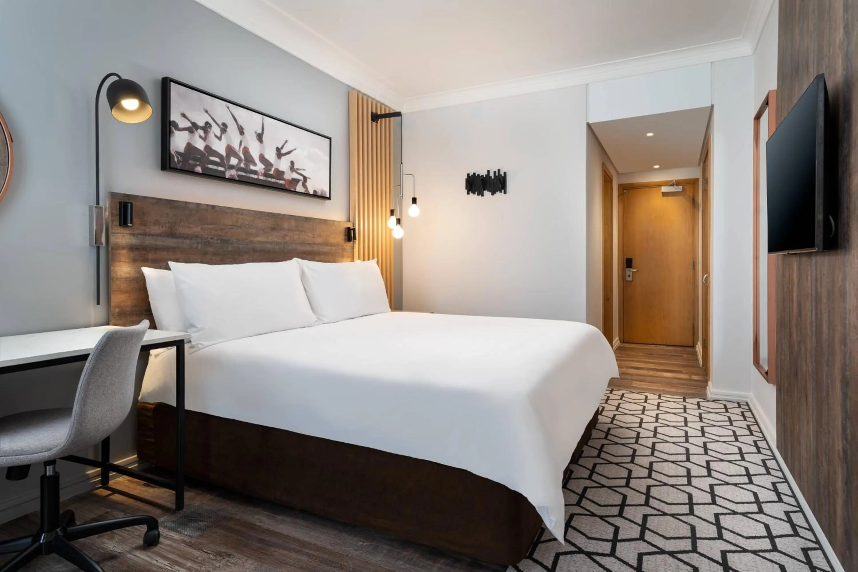 Photo of the whole room, Bed in Protea Hotel by Marriott Johannesburg Wanderers