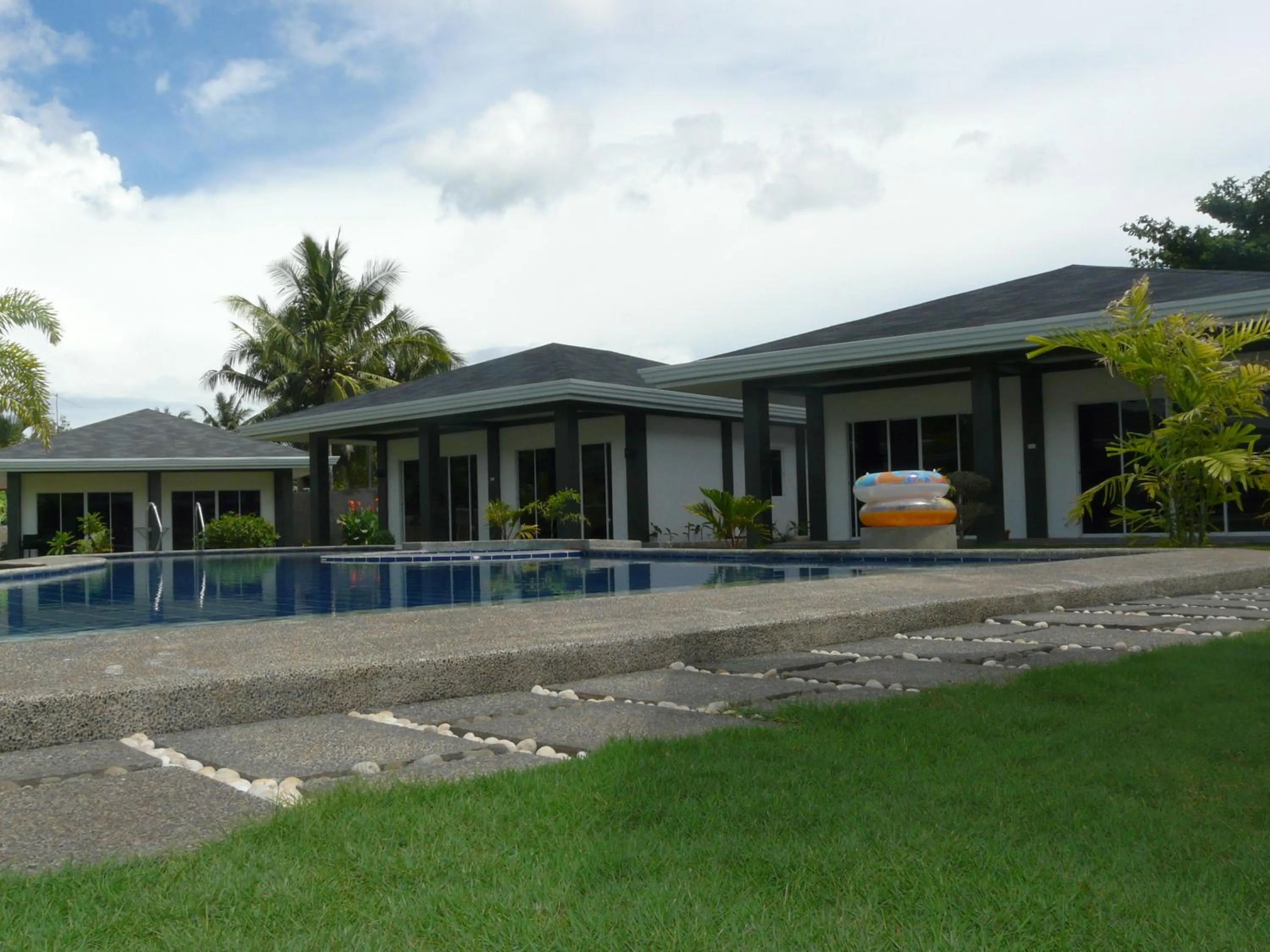 Property building in Alona Royal Palm Resort