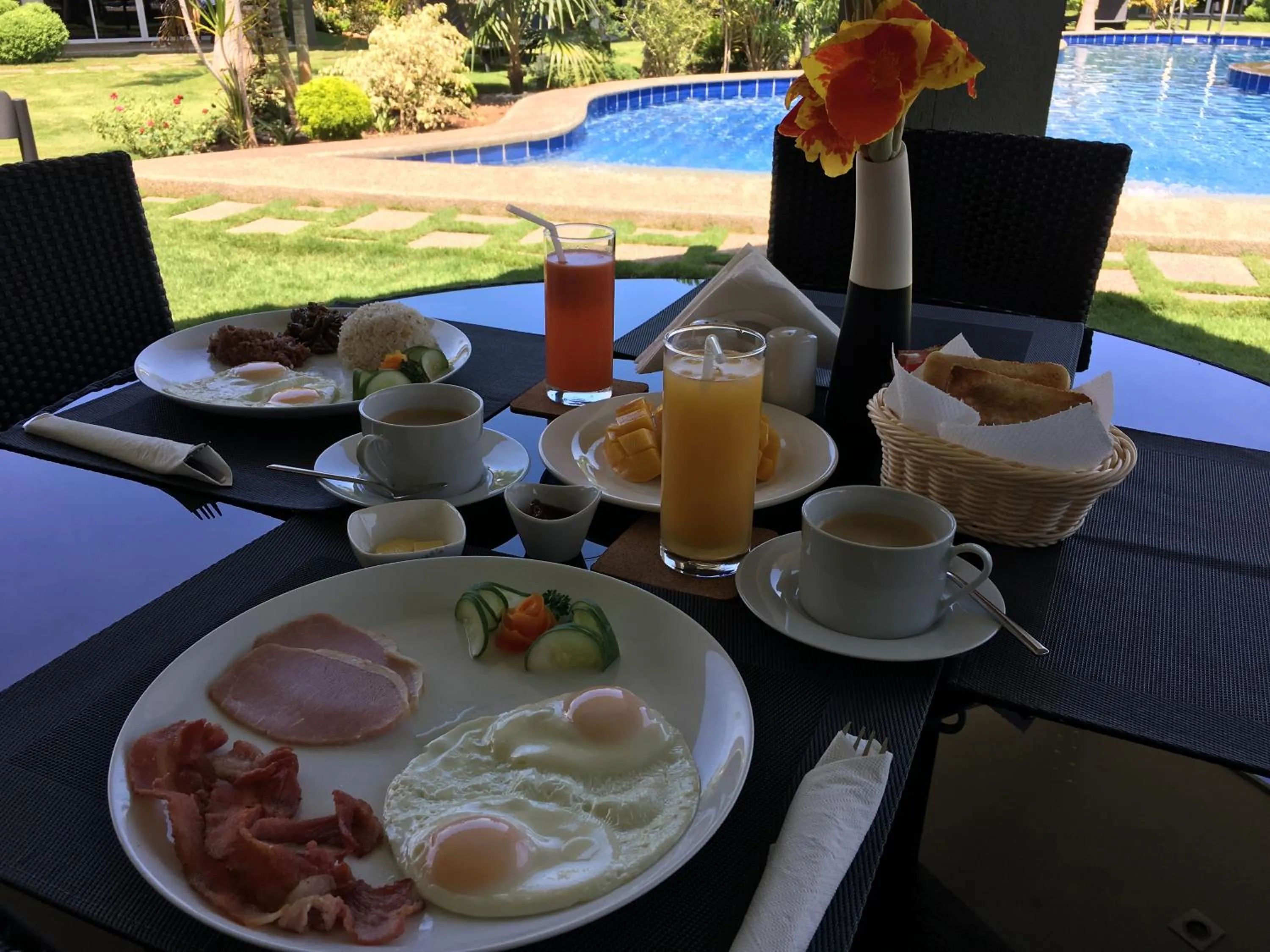 Breakfast in Alona Royal Palm Resort