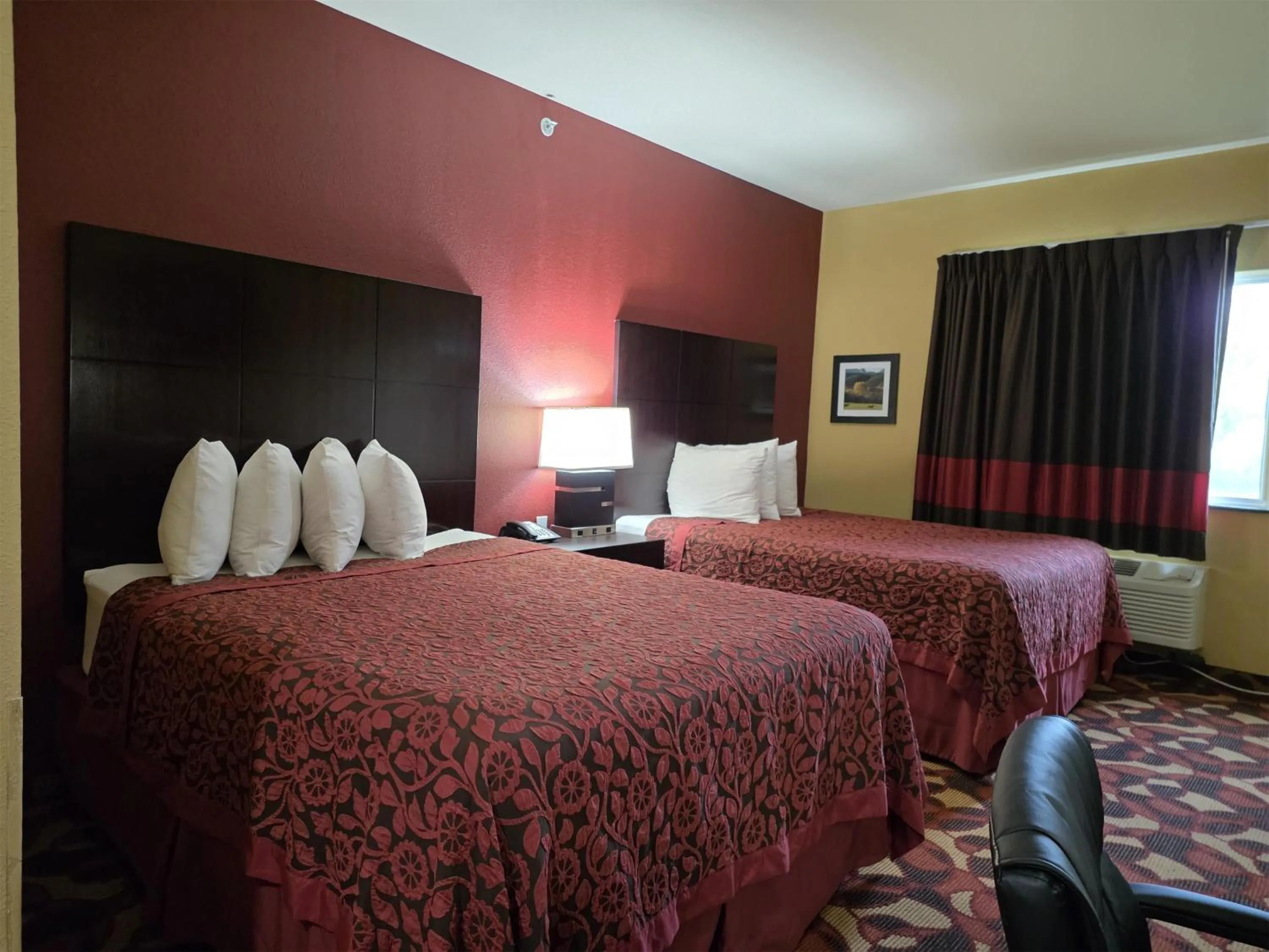 Bedroom, Bed in SureStay Studio By Best Western El Dorado