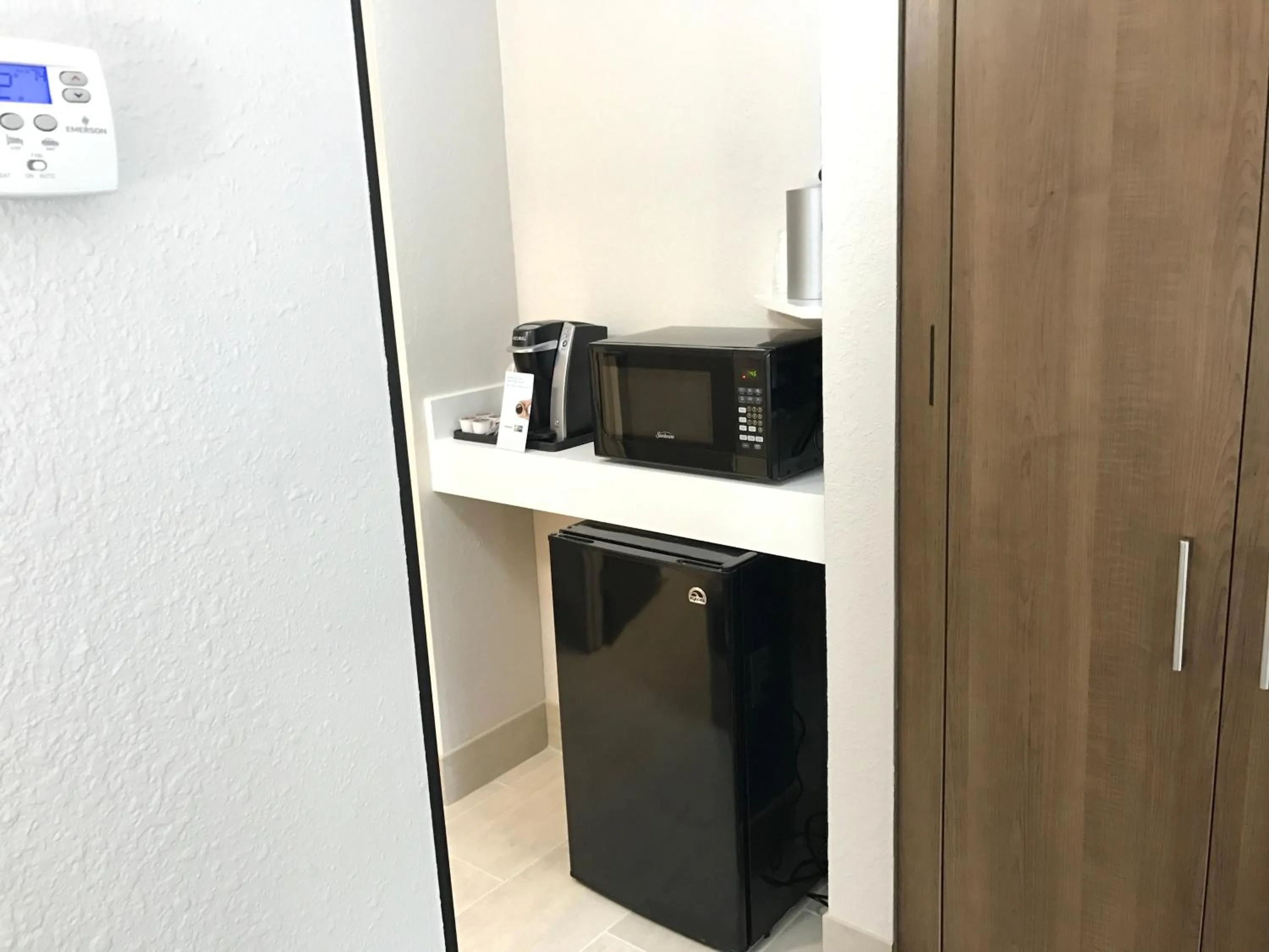 Photo of the whole room in Holiday Inn Express - Naples South - I-75 by IHG