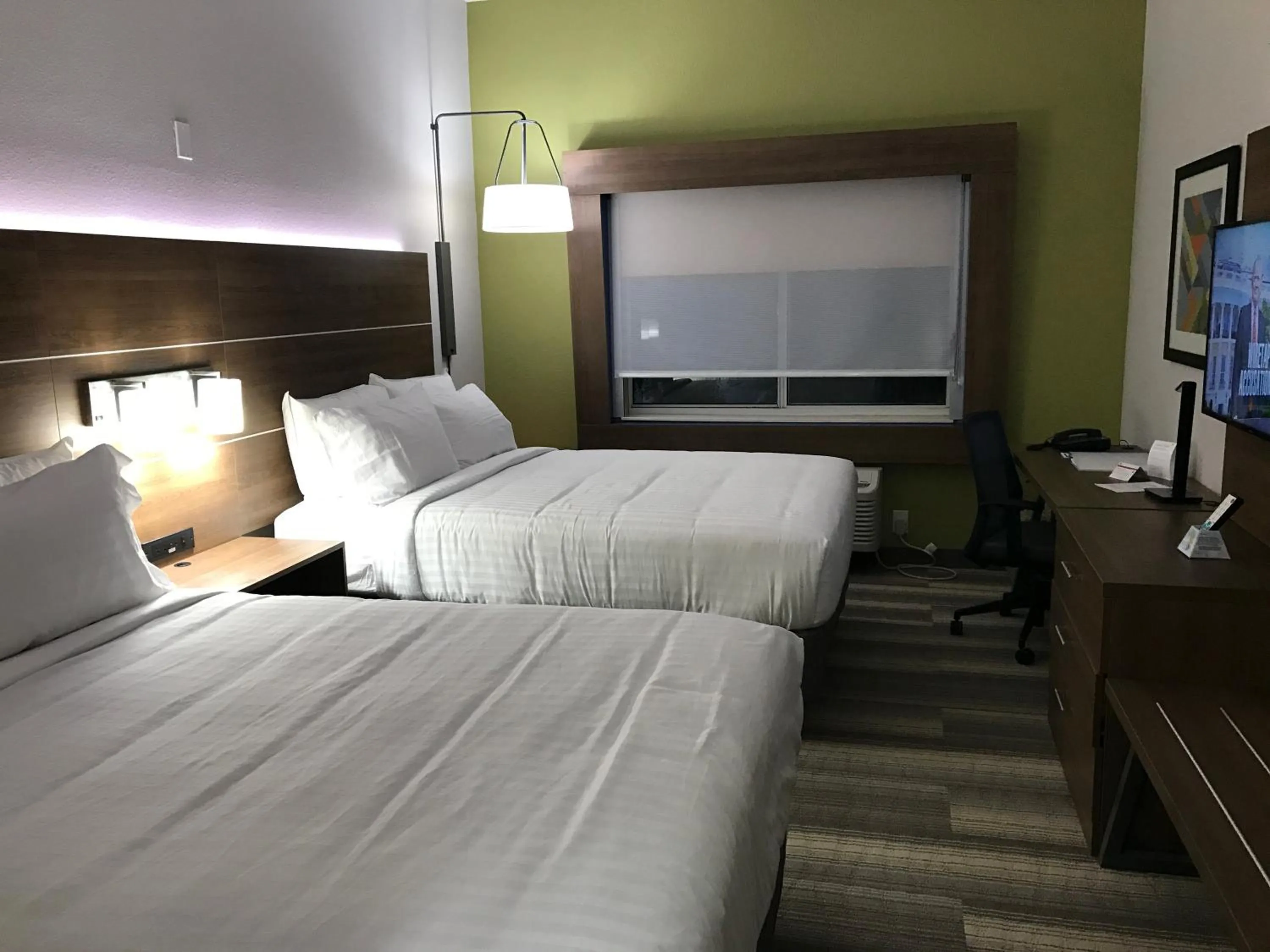 Photo of the whole room, Bed in Holiday Inn Express - Naples South - I-75 by IHG