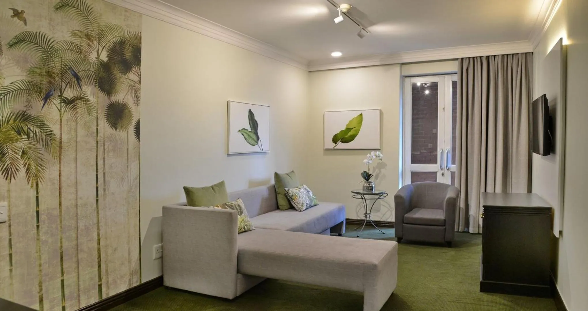 Living room, Bed in ANEW Hotel Centurion Pretoria