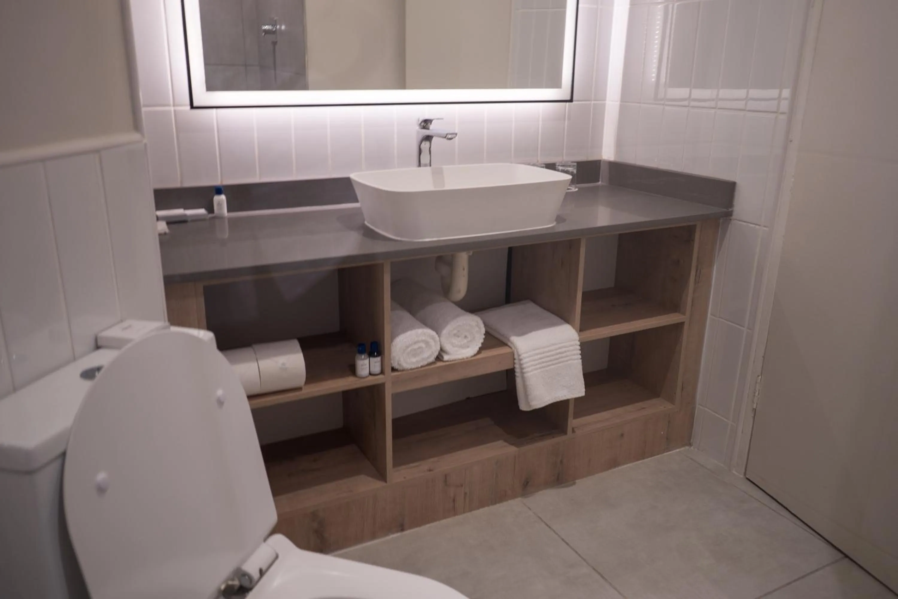 Bathroom in ANEW Hotel Centurion Pretoria