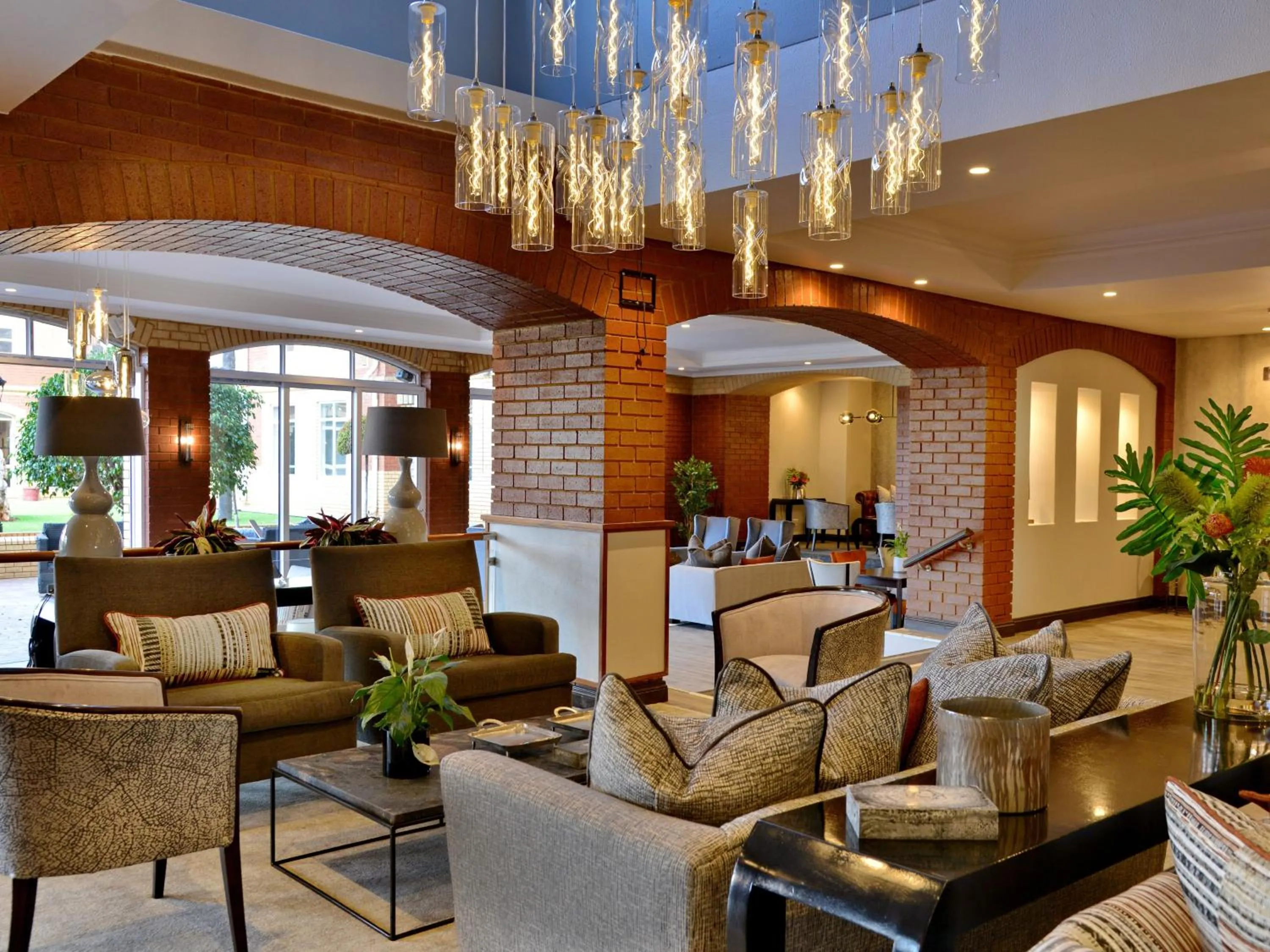 Lounge or bar in ANEW Hotel Centurion Pretoria