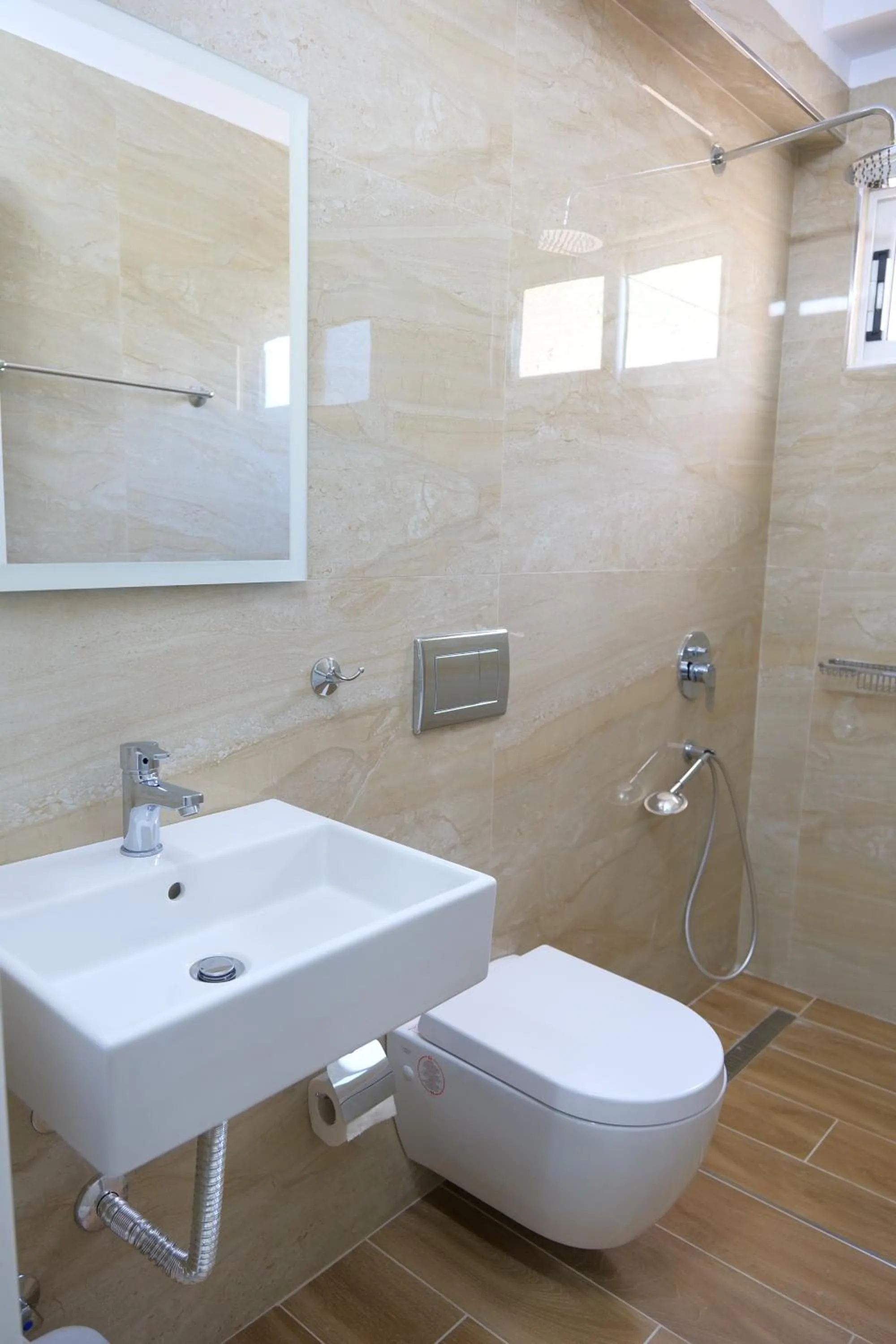 Bathroom in Hotel Edola