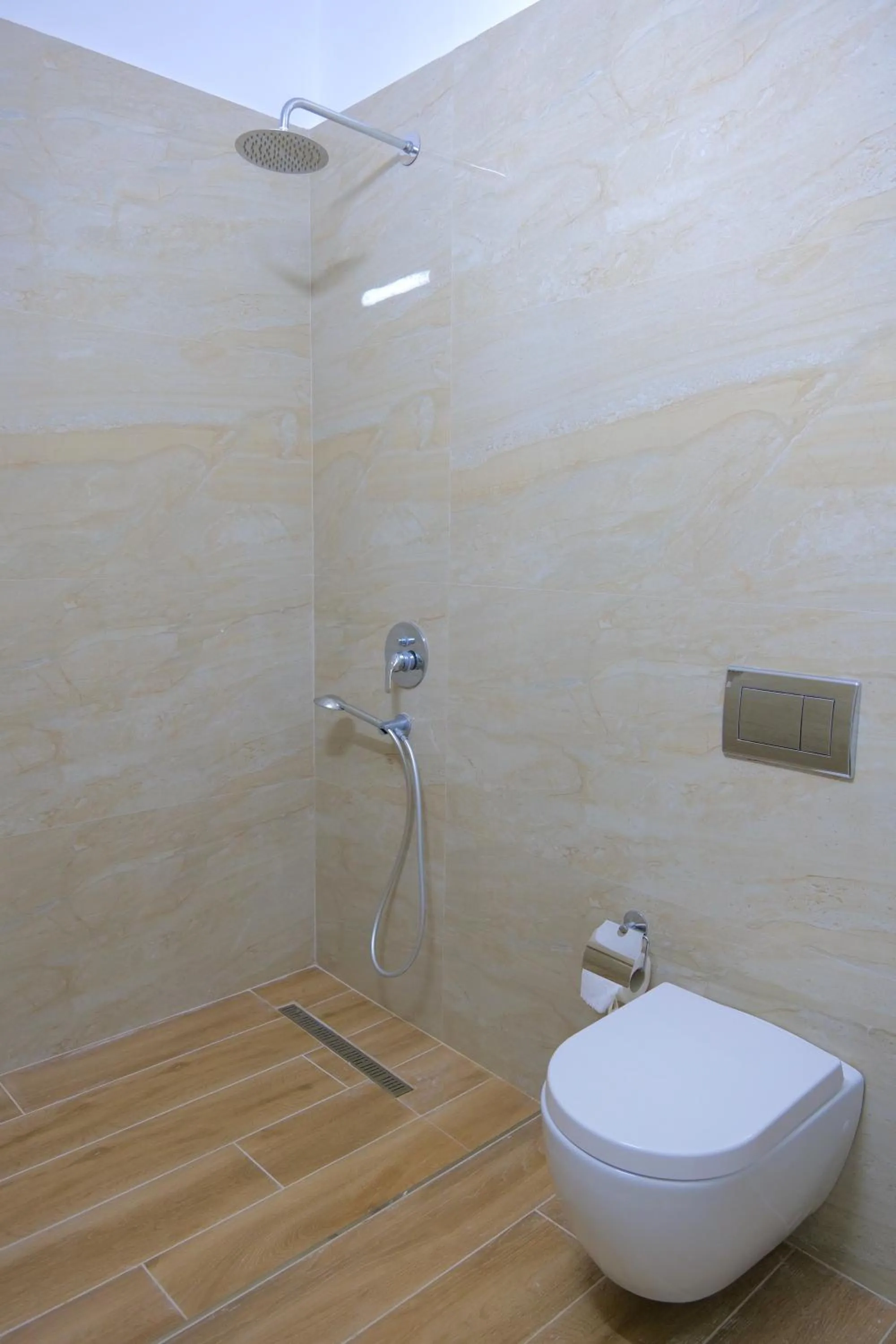 Bathroom in Hotel Edola