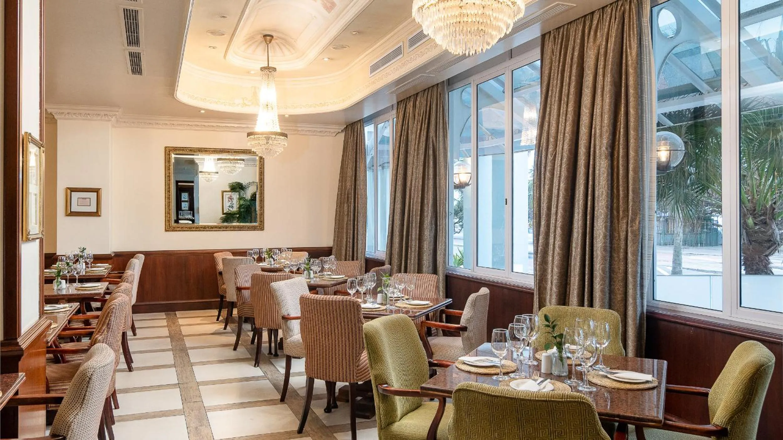 Restaurant/places to eat in The Edward