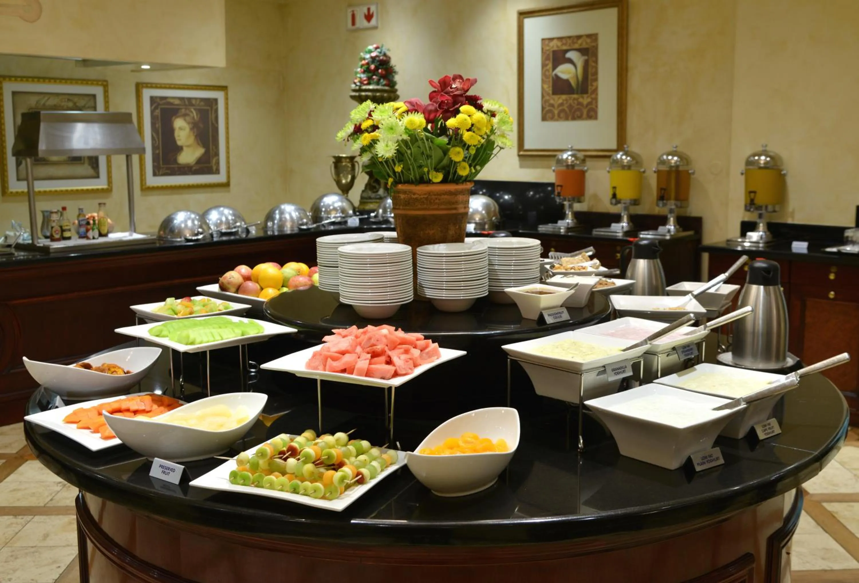 Restaurant/places to eat in The Edward