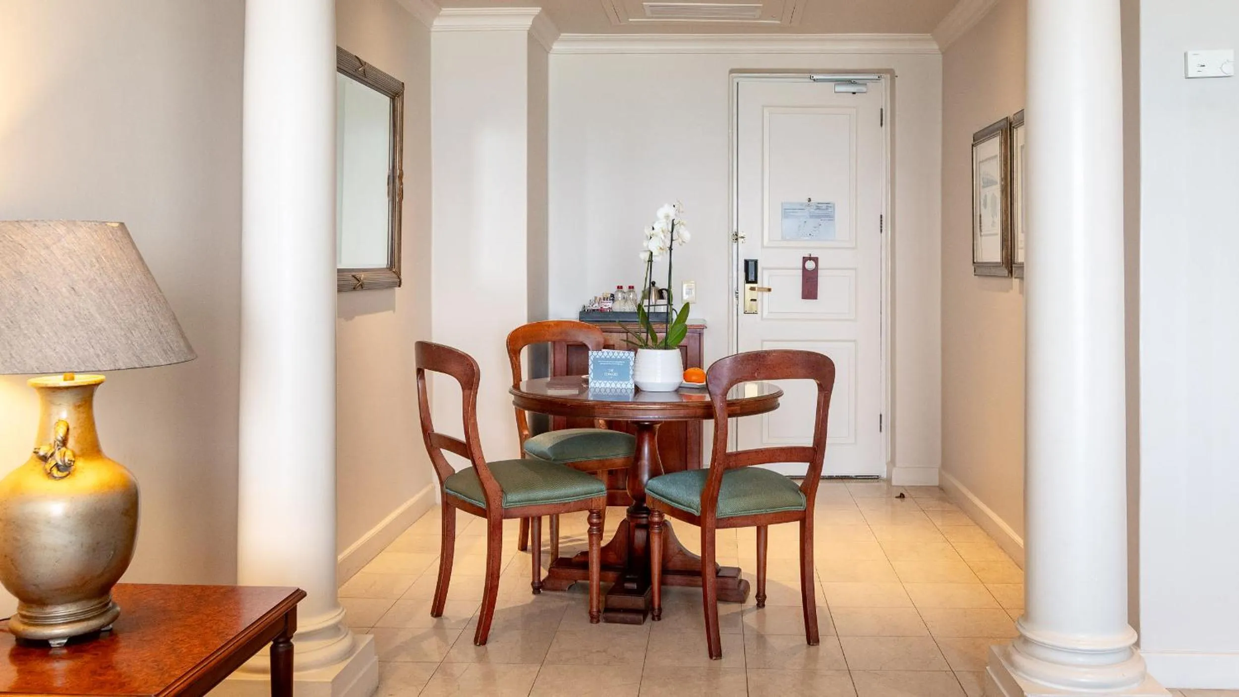 Dining area in The Edward