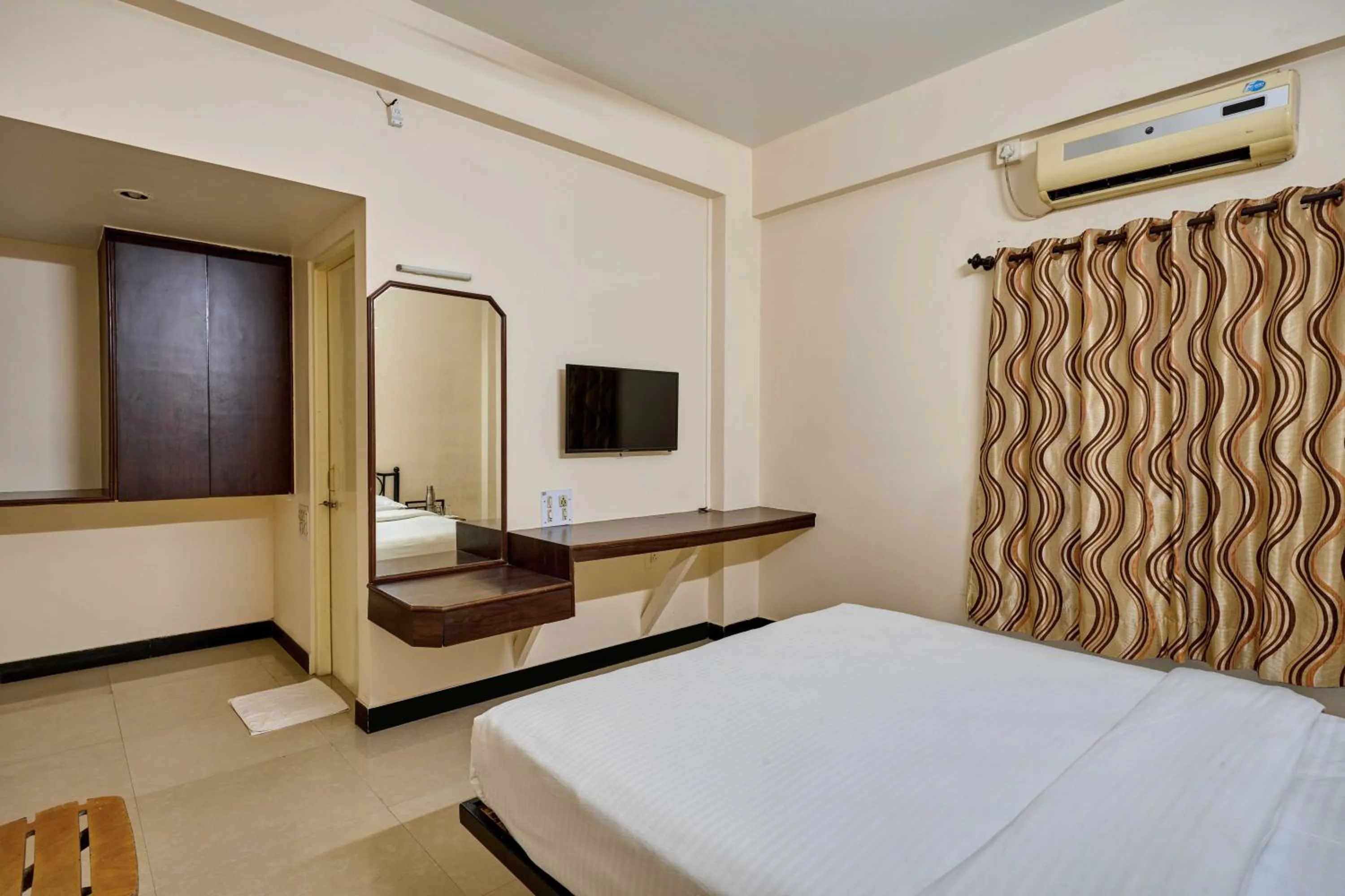 Bed in Hotel Rajpurush
