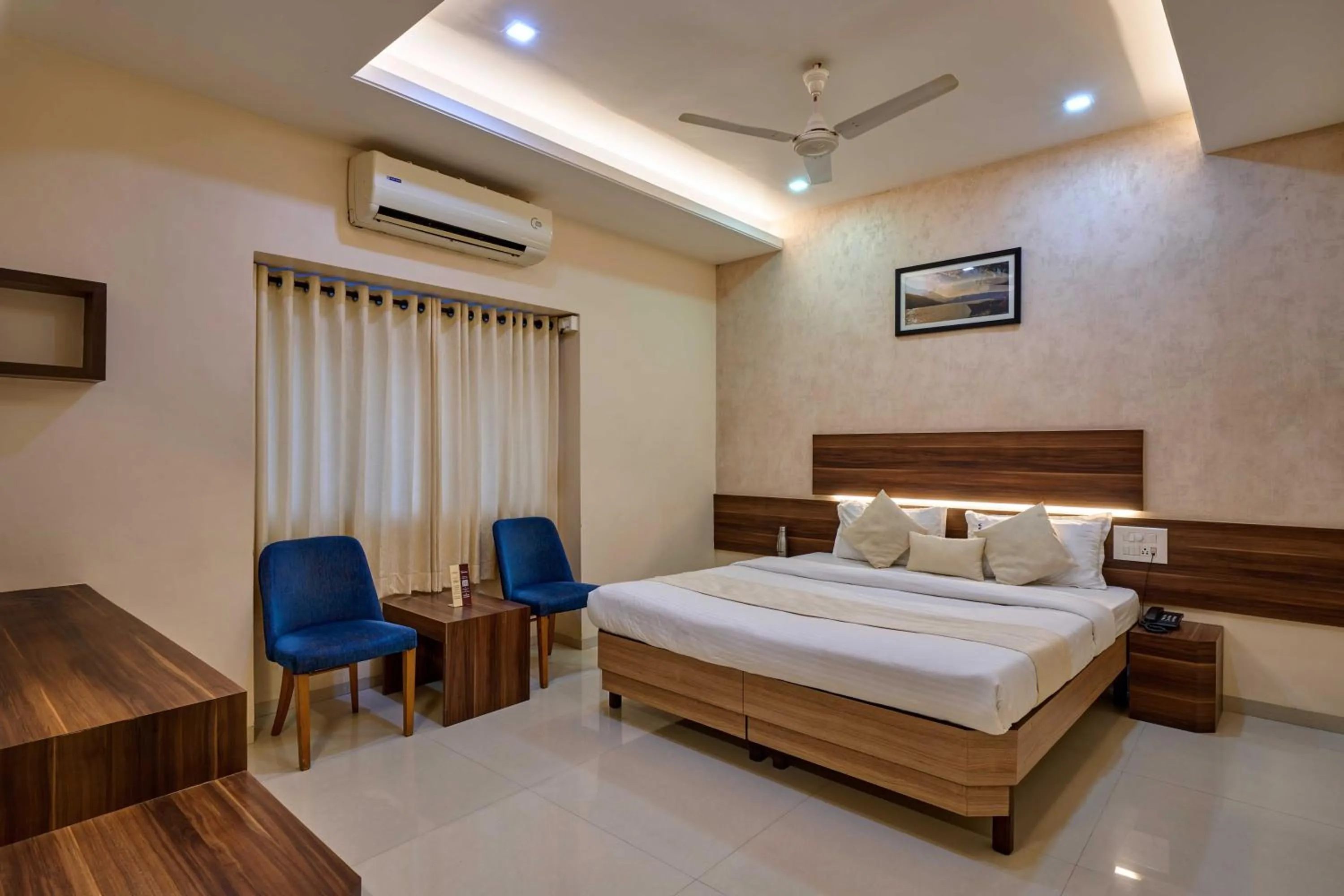 Bed in Hotel Rajpurush