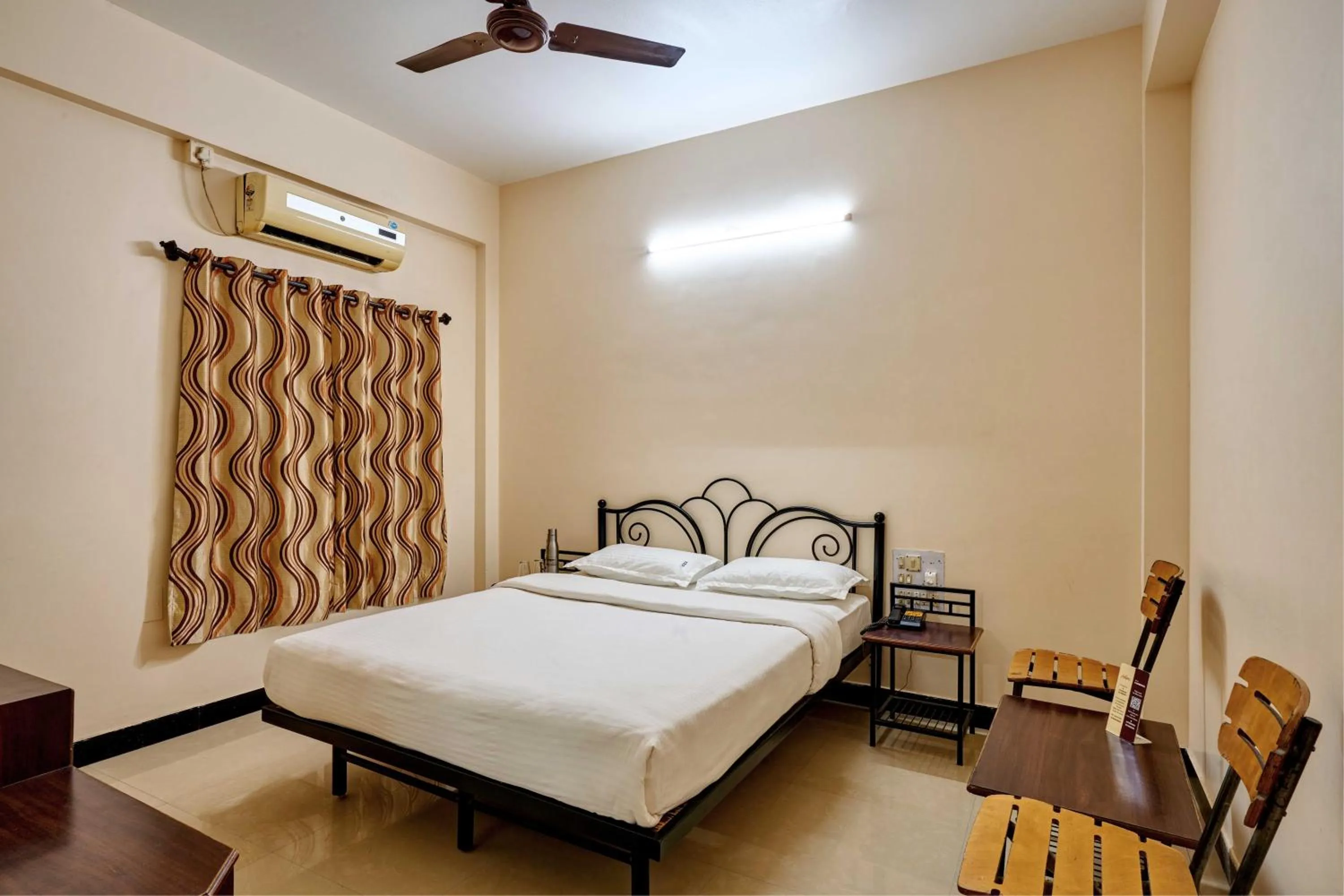 Bed in Hotel Rajpurush