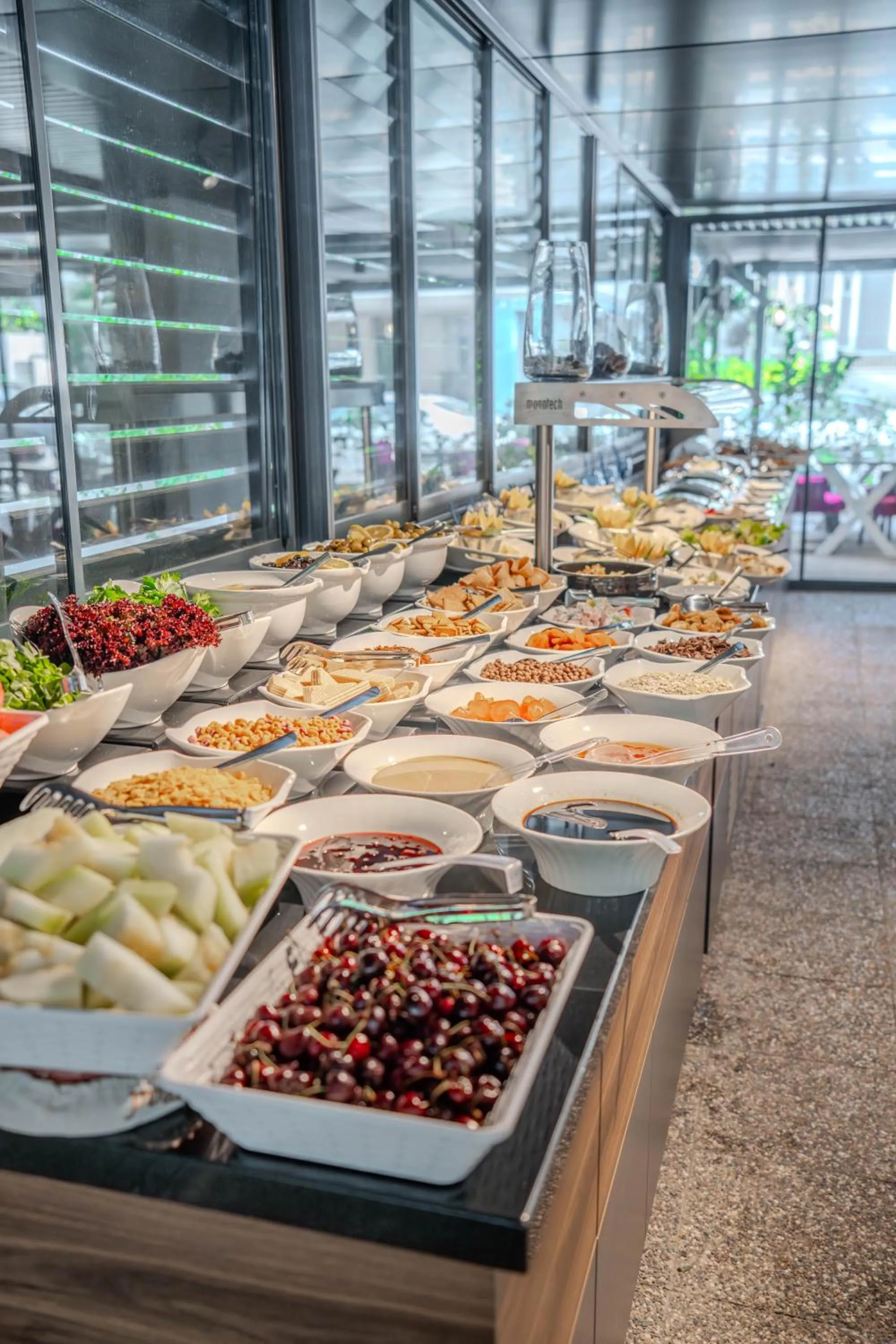 Food and drinks in Nun Hotel