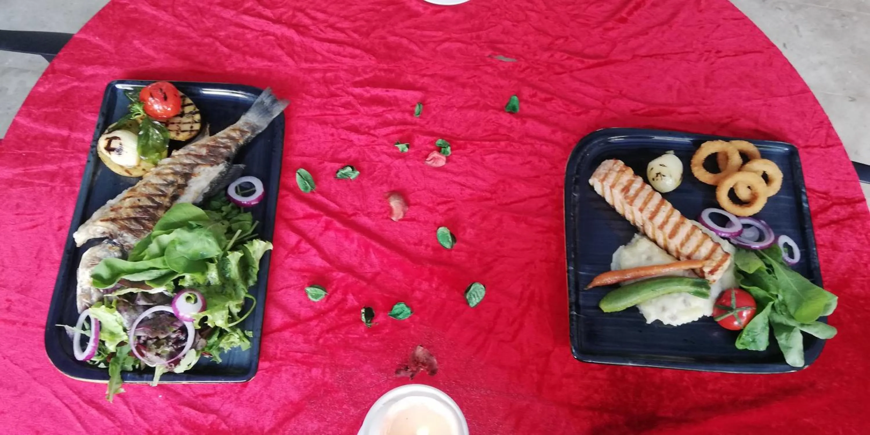 Restaurant/places to eat in Nun Hotel