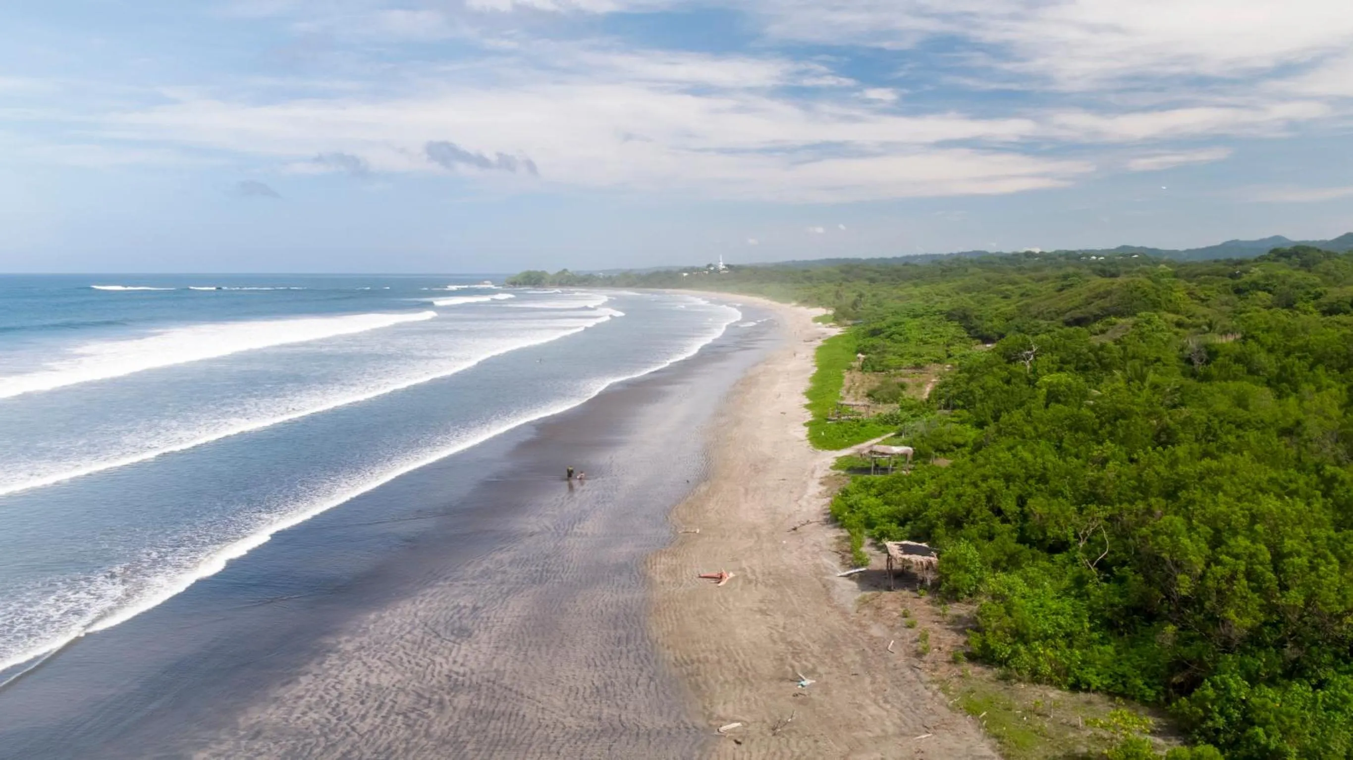 Beach in Olas Verdes Hotel