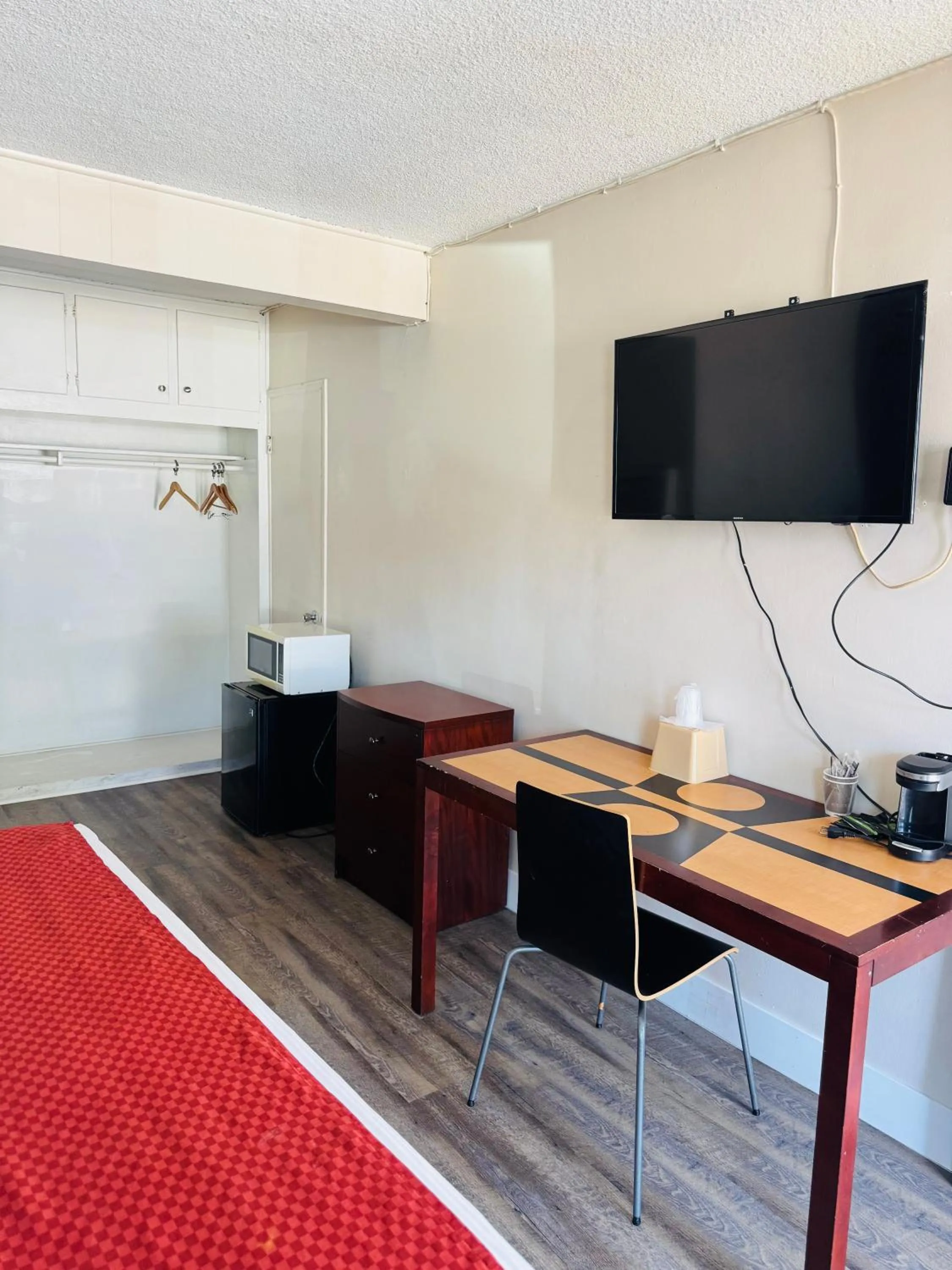 TV and multimedia in Holiday Lodge