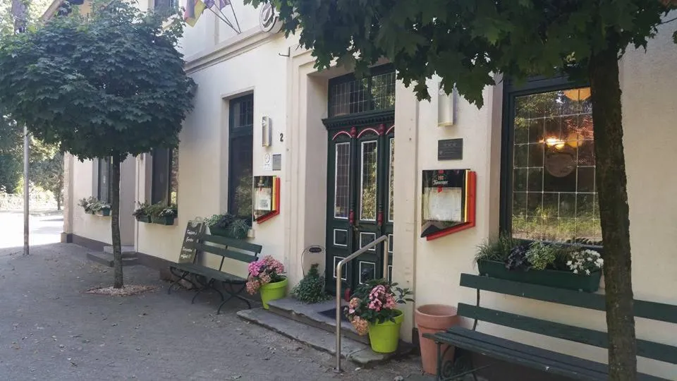 Property building in Hotel Knipper