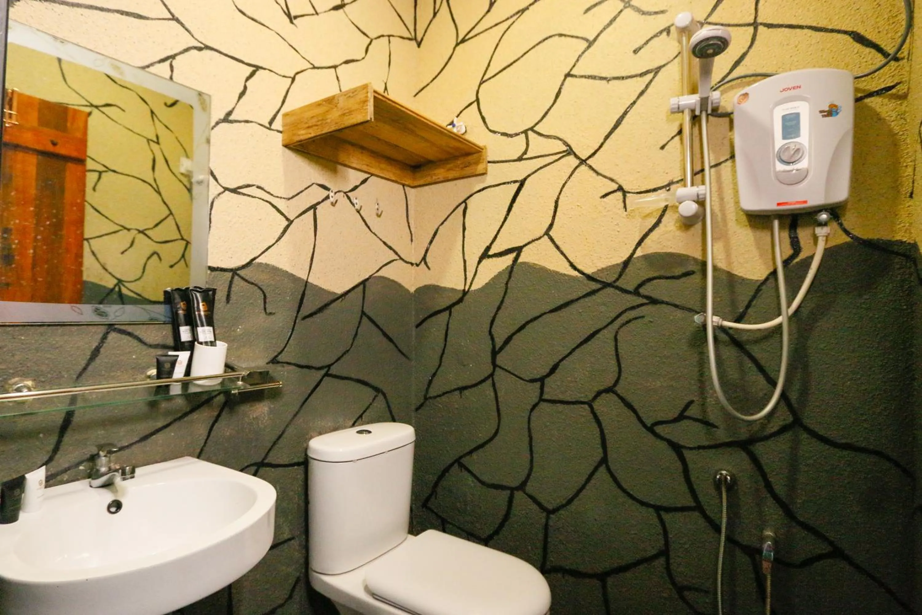 Shower in Anggun Hotel