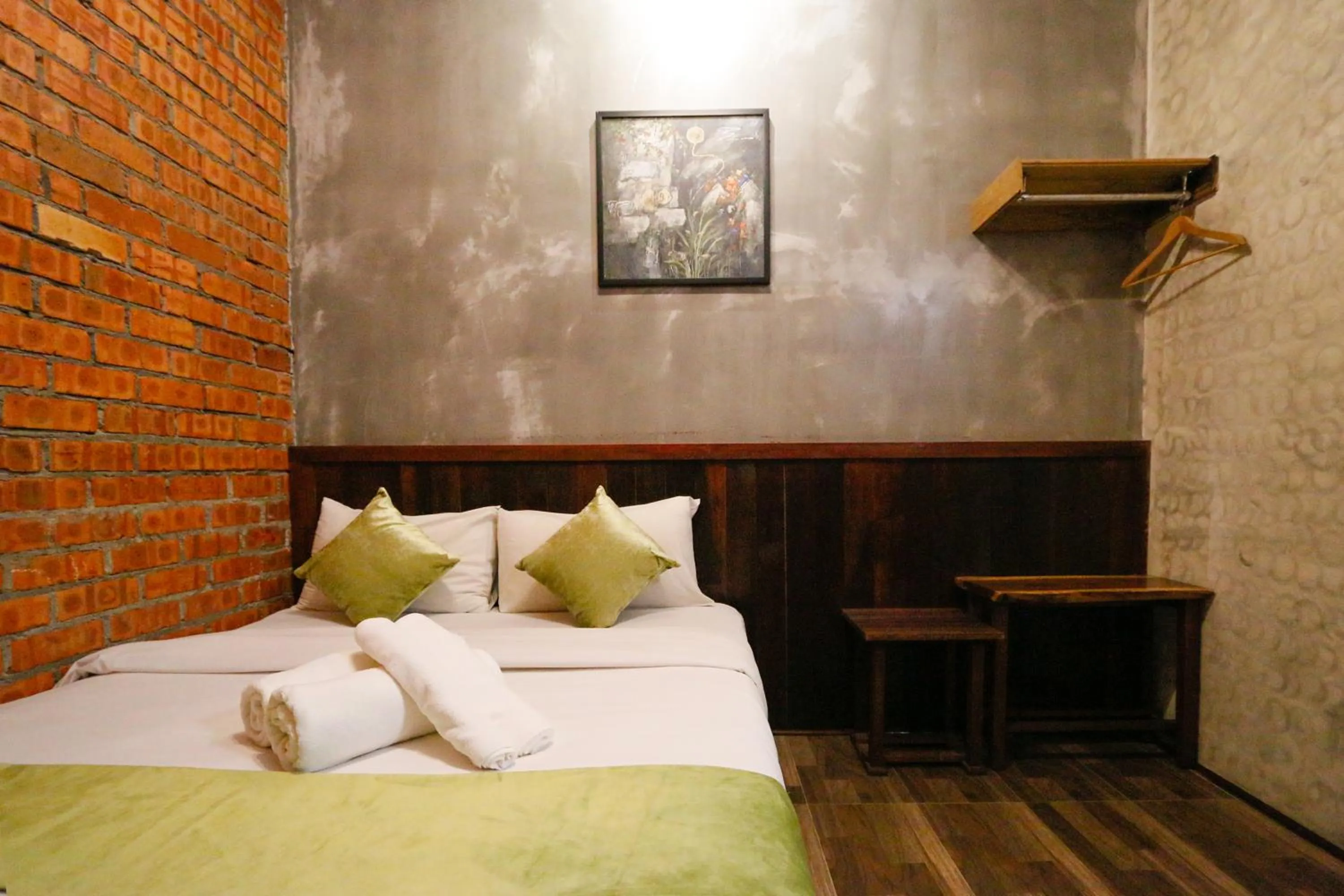 Bedroom, Bed in Anggun Hotel