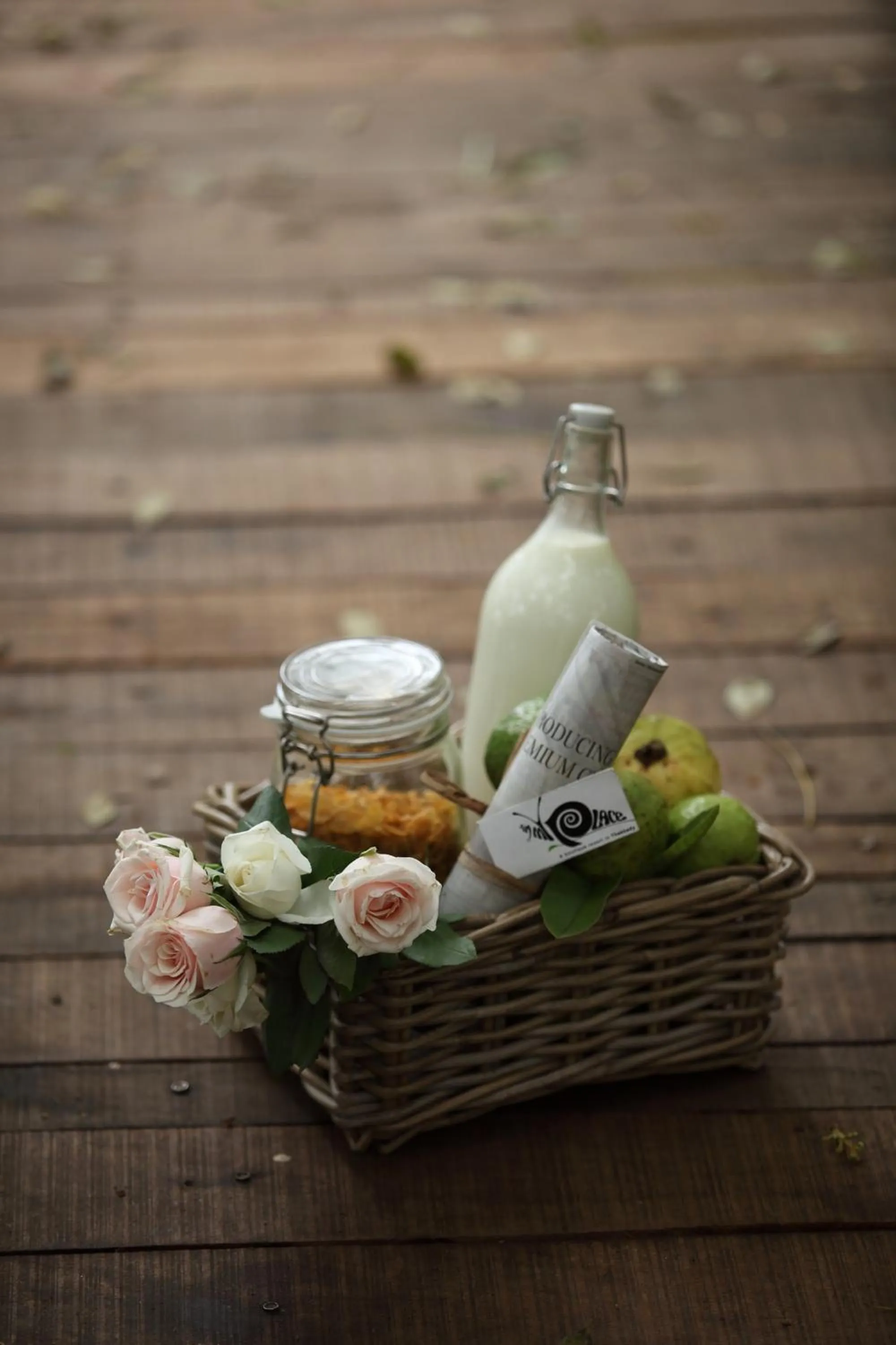 Restaurant/places to eat in Hills & Hues