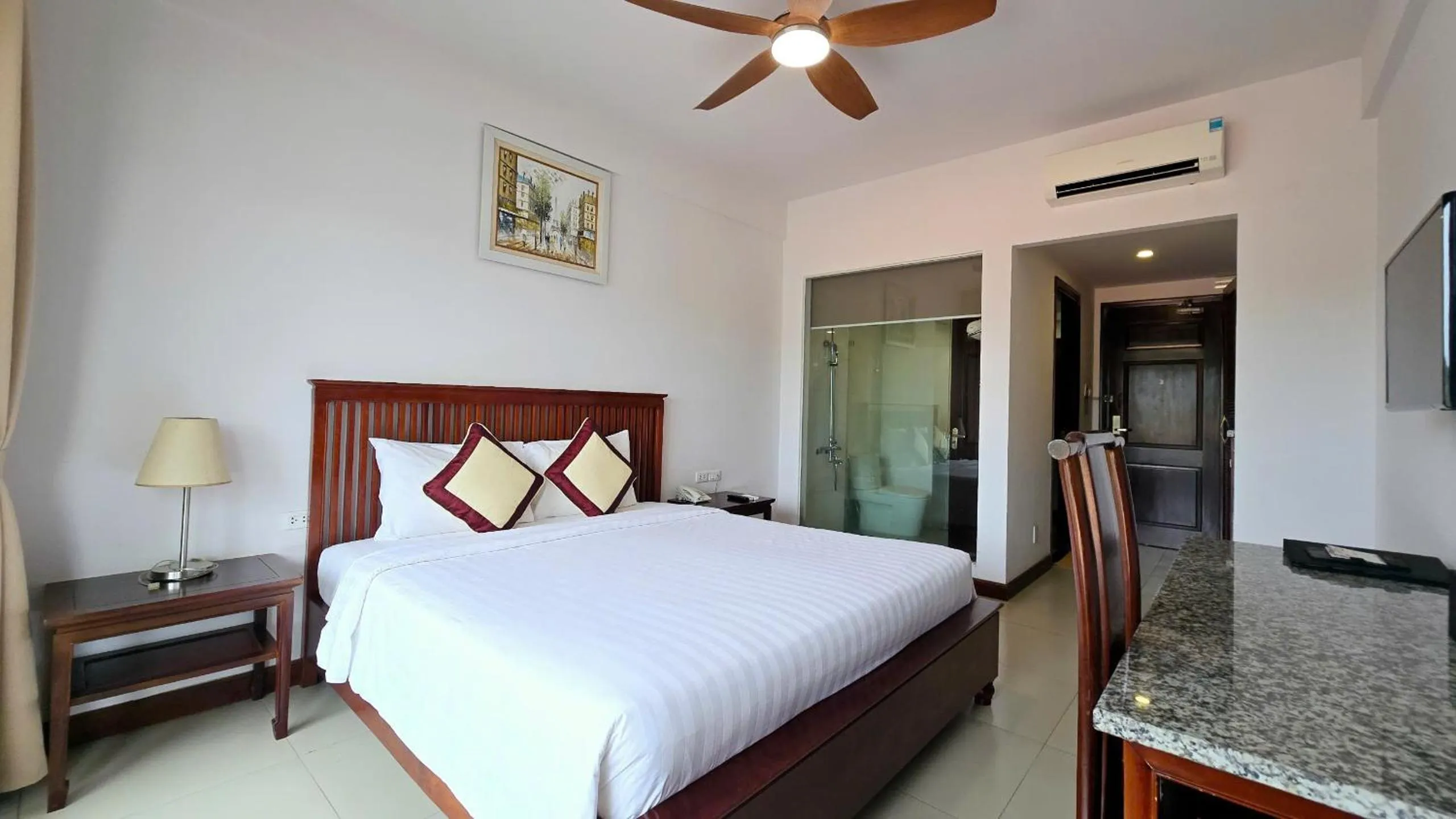 Photo of the whole room, Bed in Praha Hotel