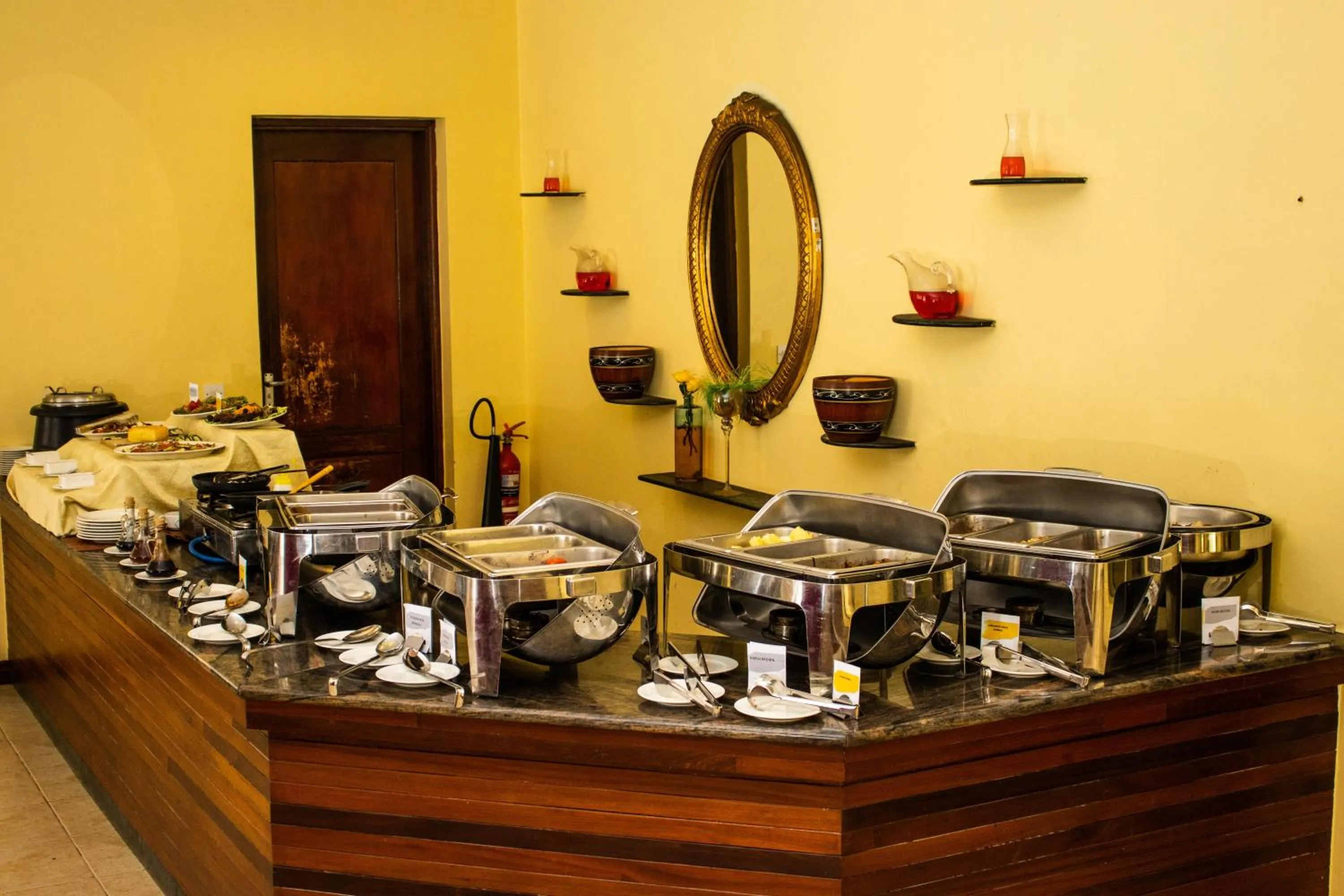 Restaurant/places to eat in Gold Crest Hotel - Arusha