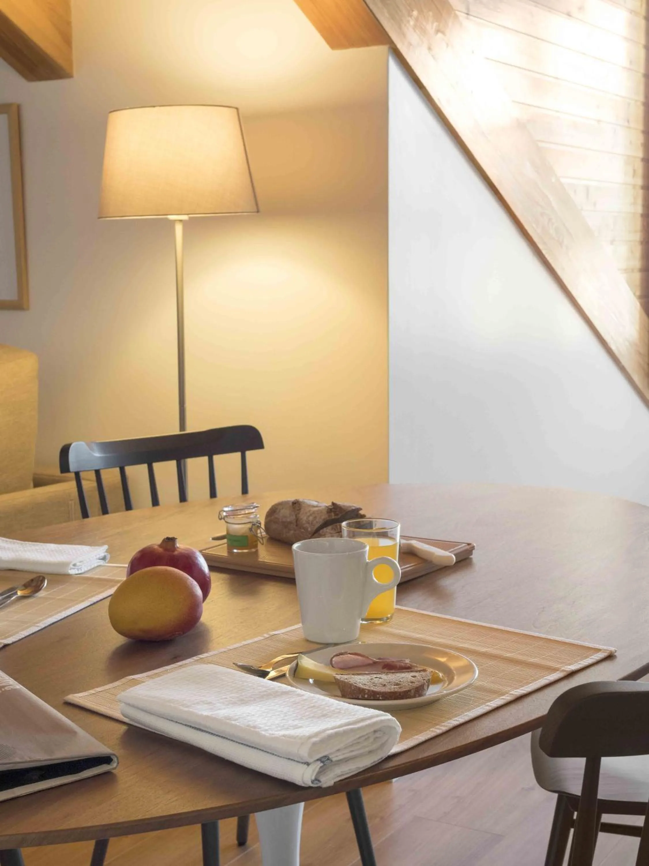 Dining area in Lisbon Serviced Apartments - Baixa Castelo