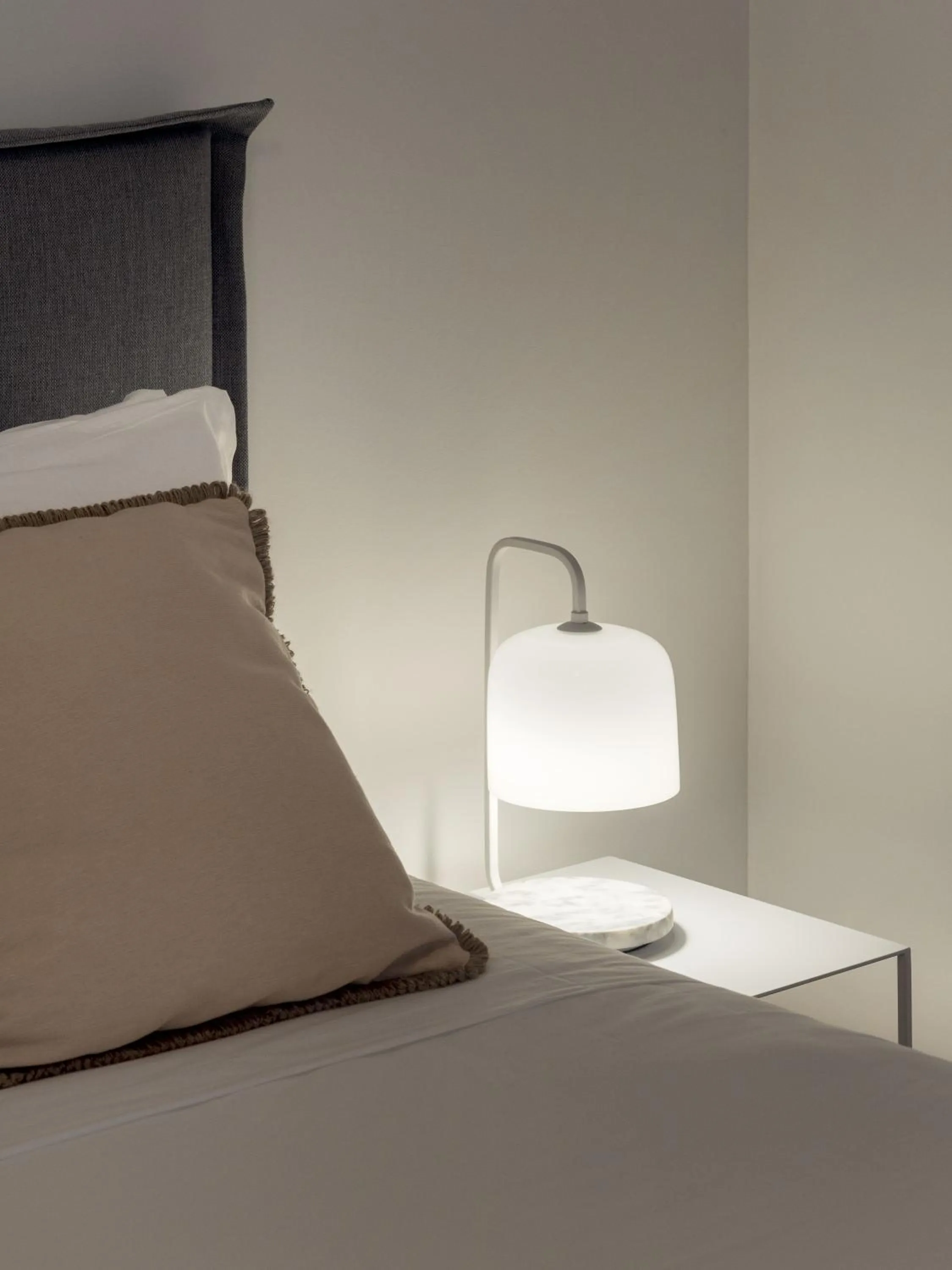 Decorative detail, Bed in Lisbon Serviced Apartments - Baixa Castelo